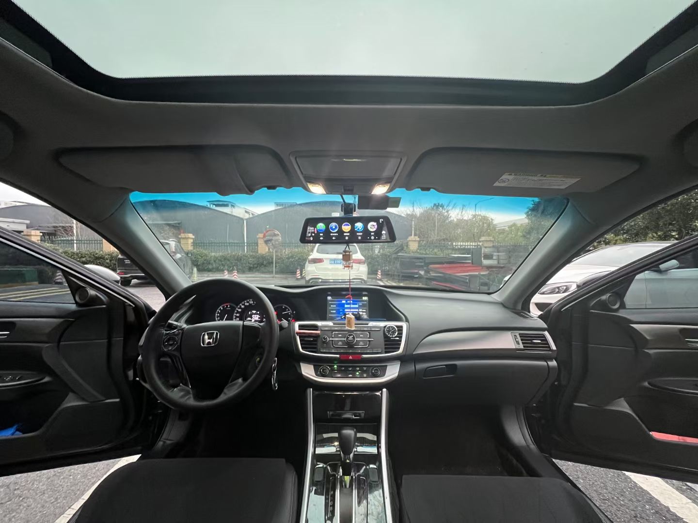 Used Honda Accord 2015 2.0L LX Comfort Edition
