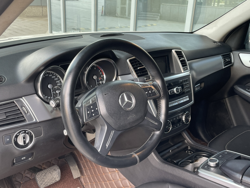 Used Mercedes-Benz M-Class 2012 ML 300

