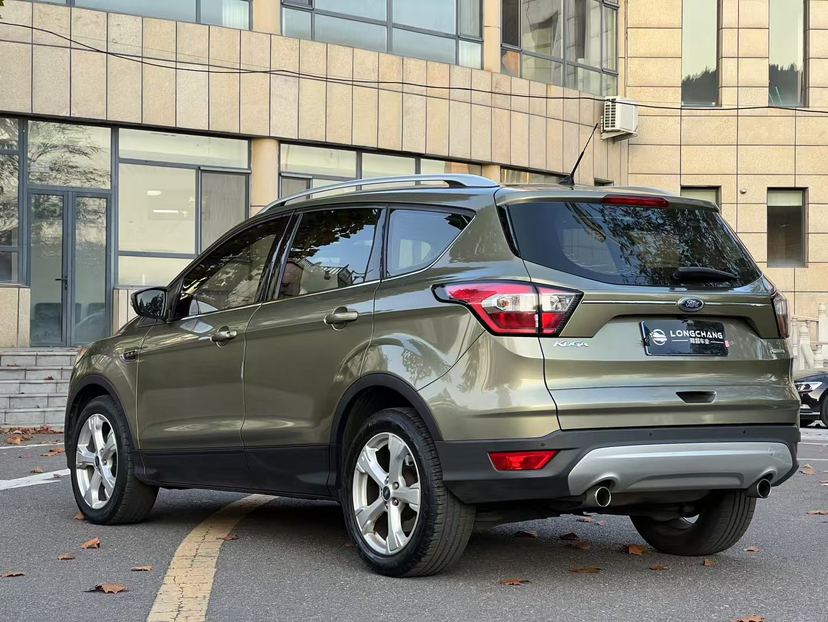 Used Ford Kuga 2017 EcoBoost 180 Two-Wheel-Drive Platinum Edition
