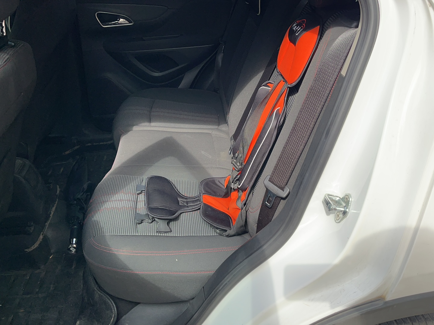 Used Buick Encore 2015 1.4T Automatic Two-Wheel Drive Urban Elite Version
