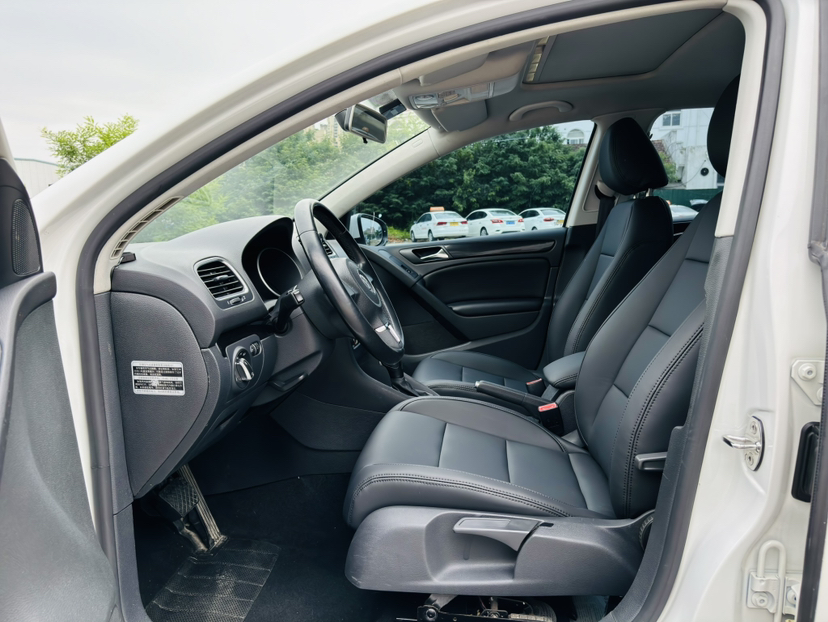 Used Volkswagen Golf 2012 1.6L Automatic Comfort Model
