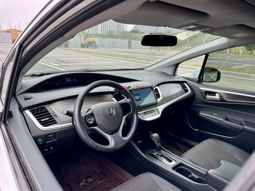 Used Honda Jade 2017 1.8L automatic Comfort version 5 seats
