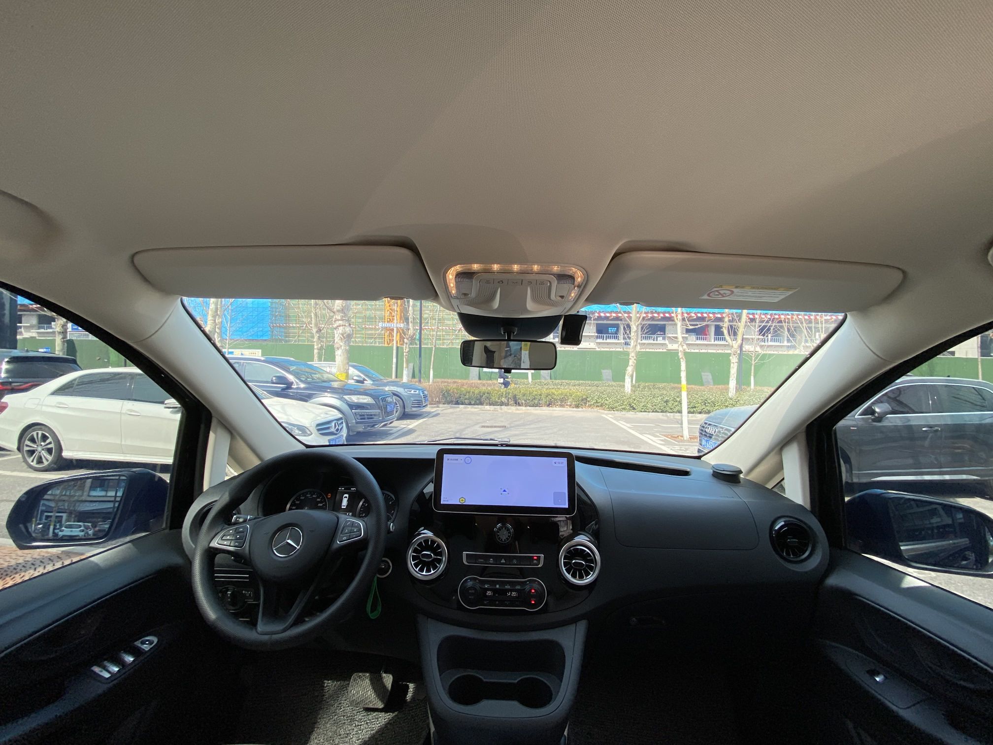 Used Mercedes-Benz Vito 2023 2.0T Elite Version 7 Seats
