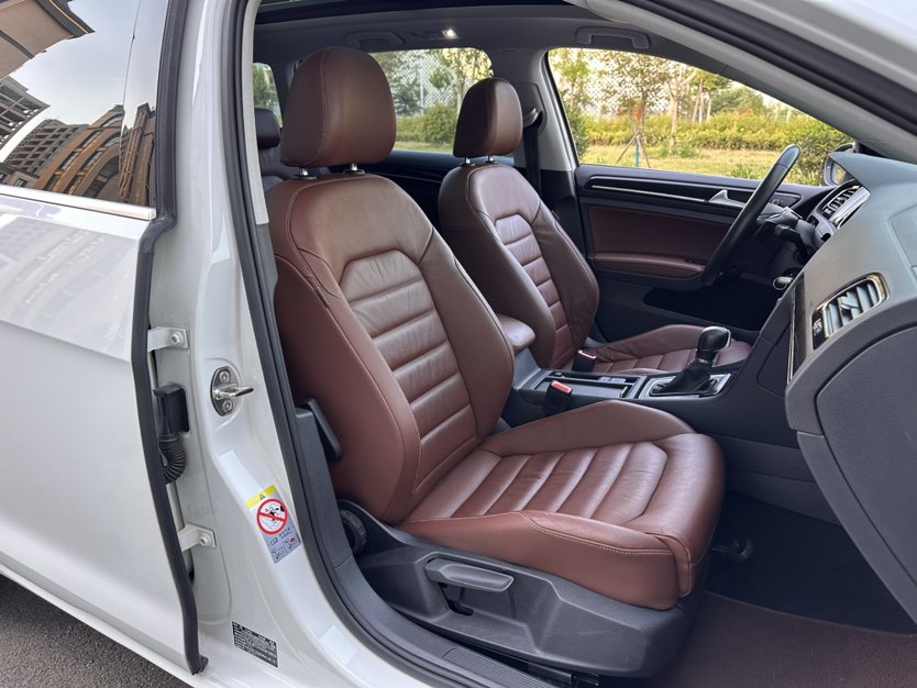 Used Volkswagen Golf 2014 1.4TSI Luxury Travel Edition
