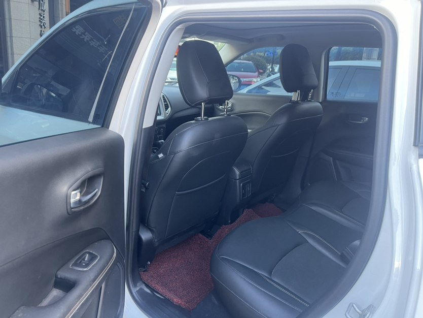 Used  Compass 2017 200T Automatic Family Edition