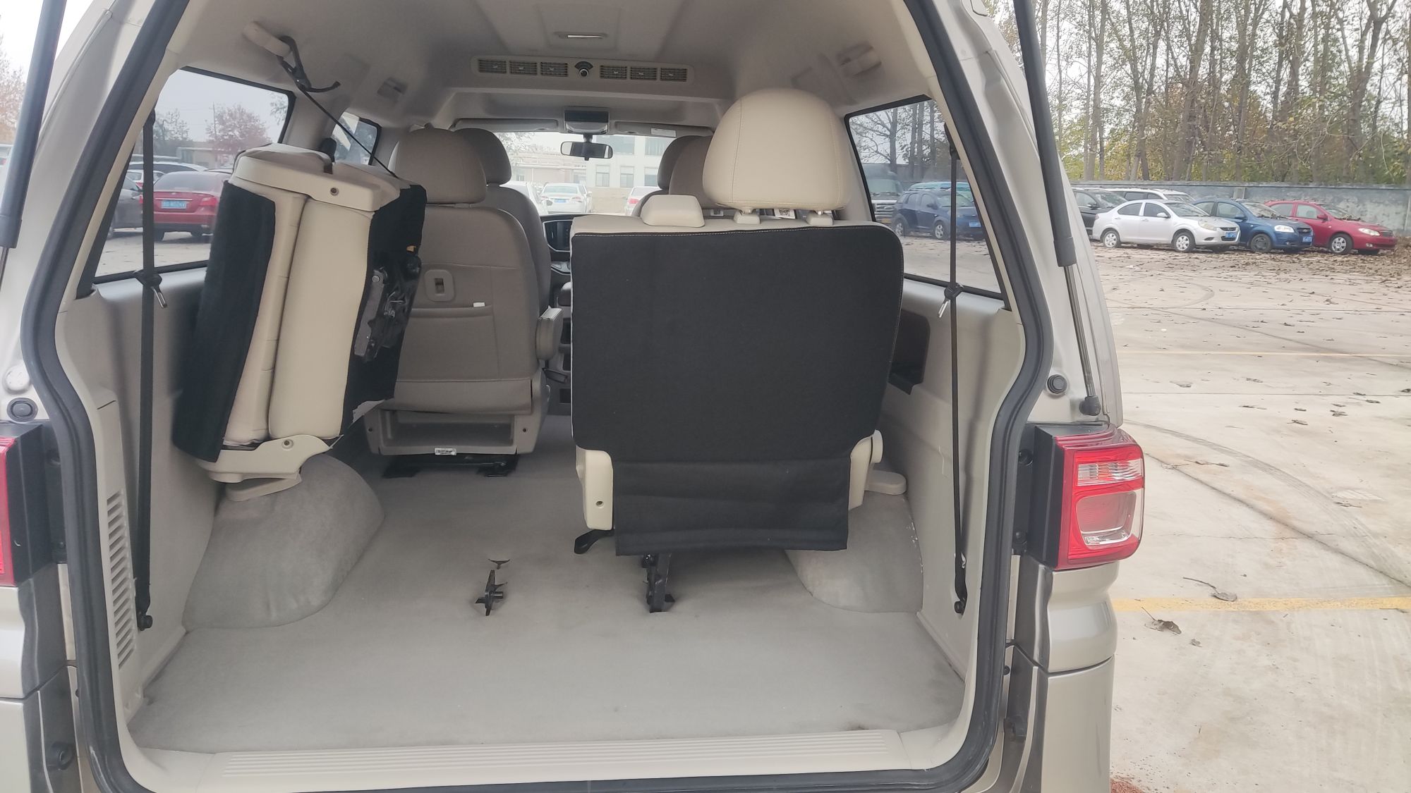 Used FORTHING Lingzhi 2019 M5L 1.6L 7-Seater Luxury Model China VI Standard
