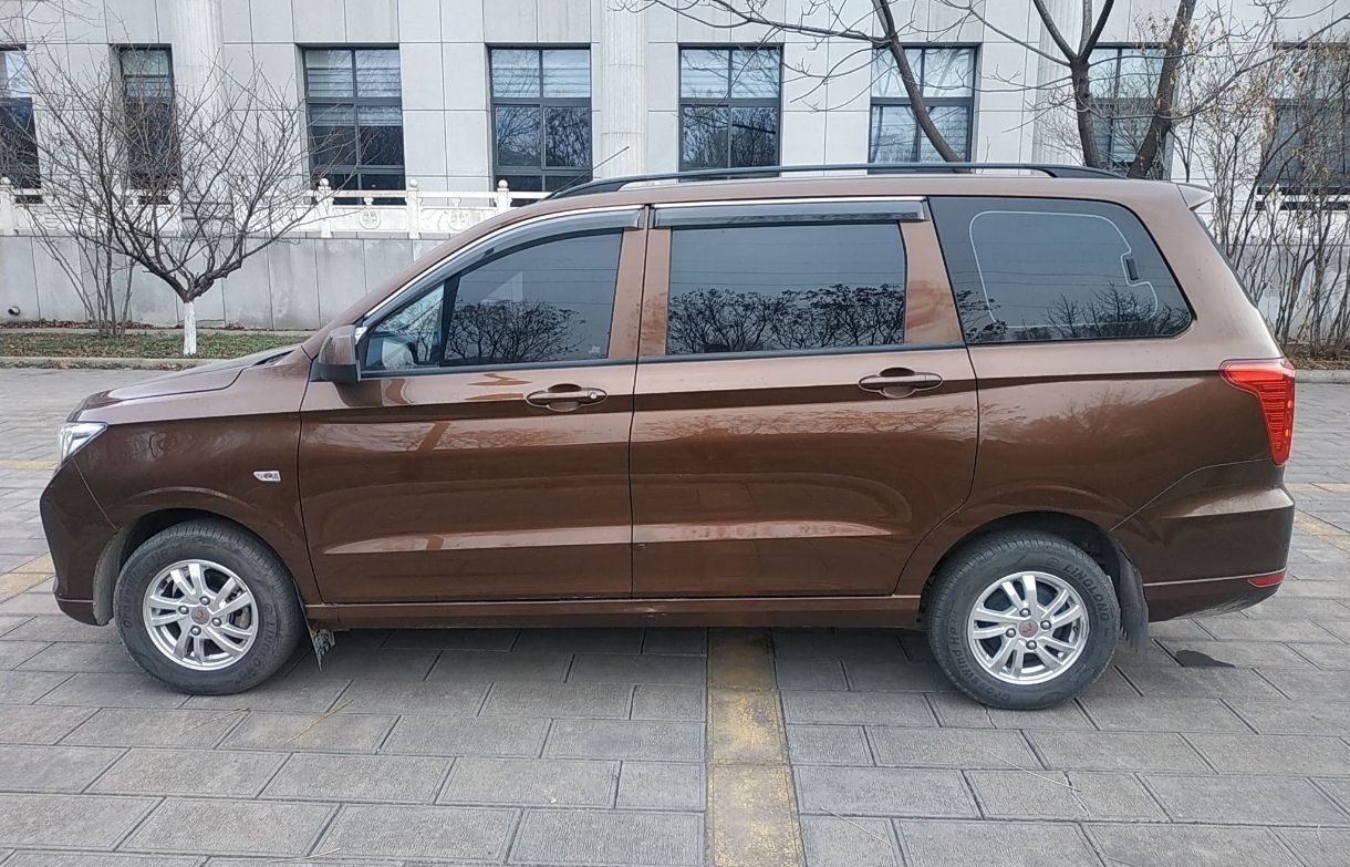 Used Wuling Hongguang 2019 1.5L S Standard Version China VI LAR