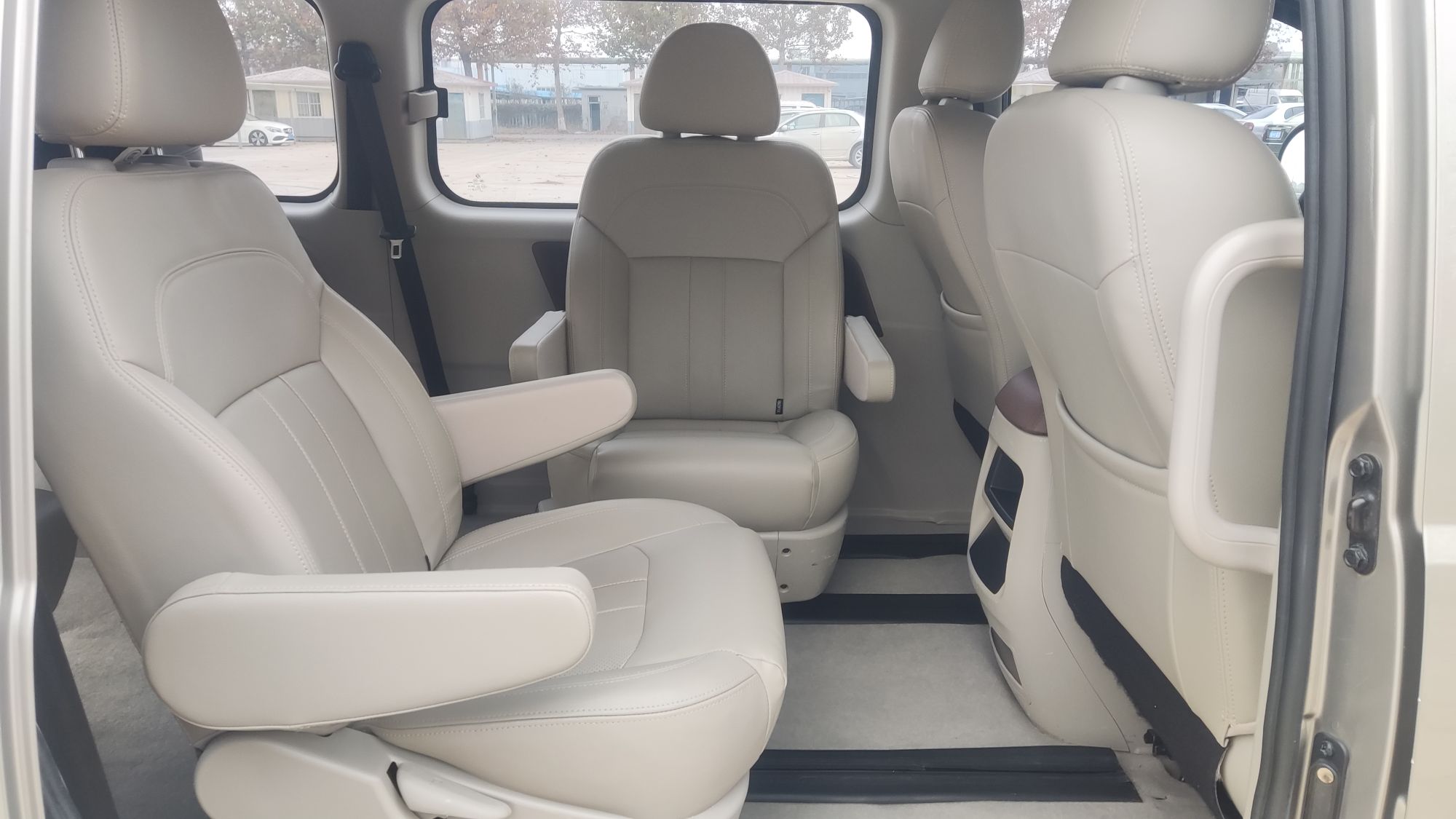 Used FORTHING Lingzhi 2019 M5L 1.6L 7-Seater Luxury Model China VI Standard
