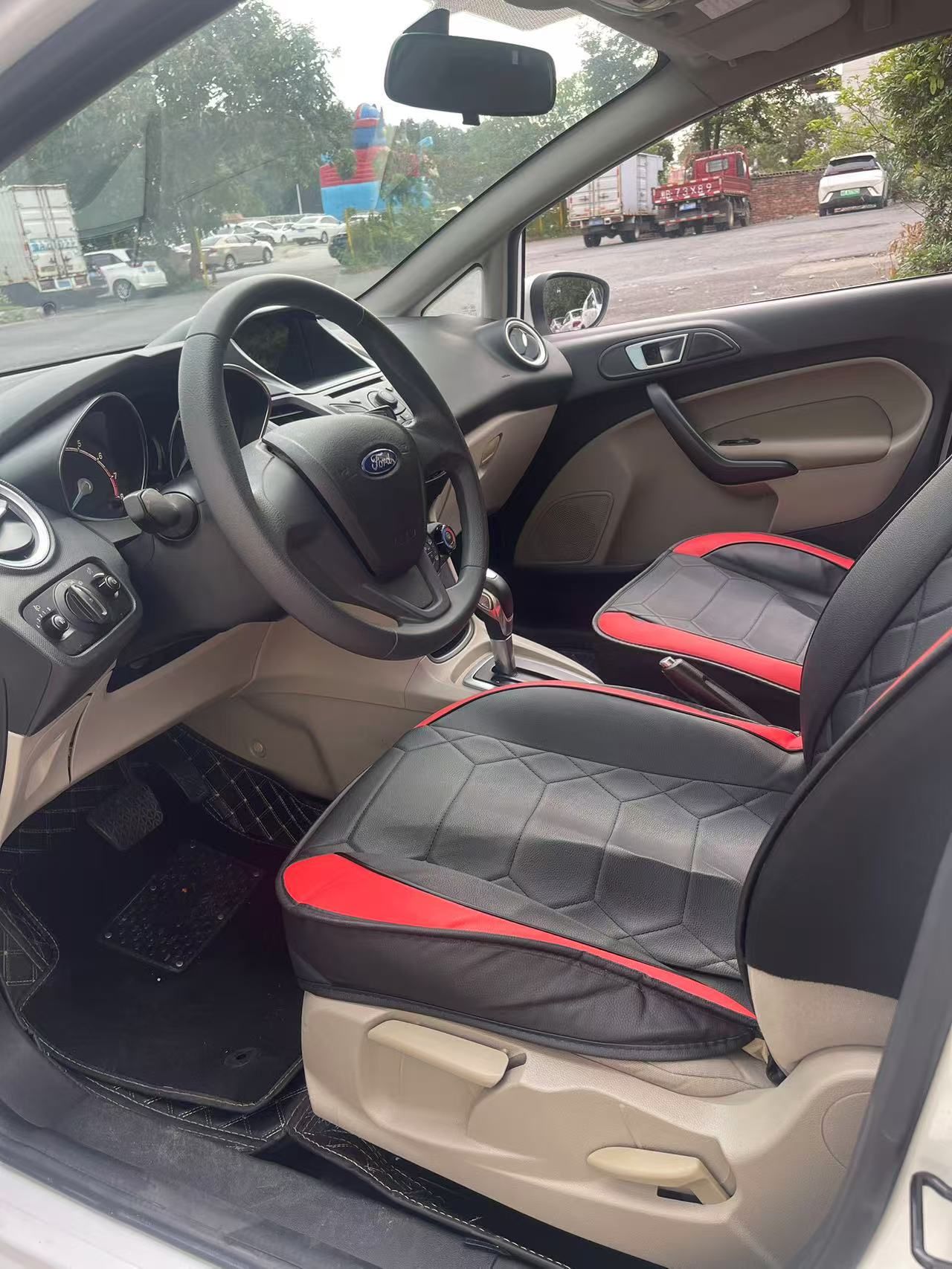 Used Ford Fiesta 2013 Sedan 1.5L Automatic Fashion Edition
