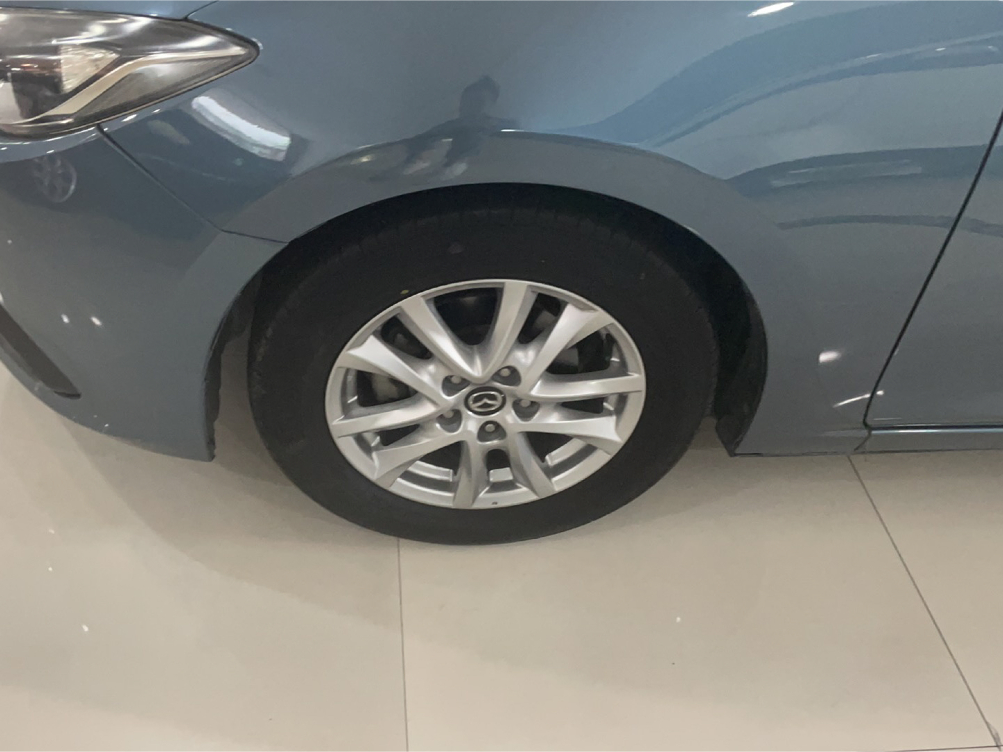 Used Mazda Mazda 3 Axela 2014 Sedan 1.5L Automatic Comfort Model
