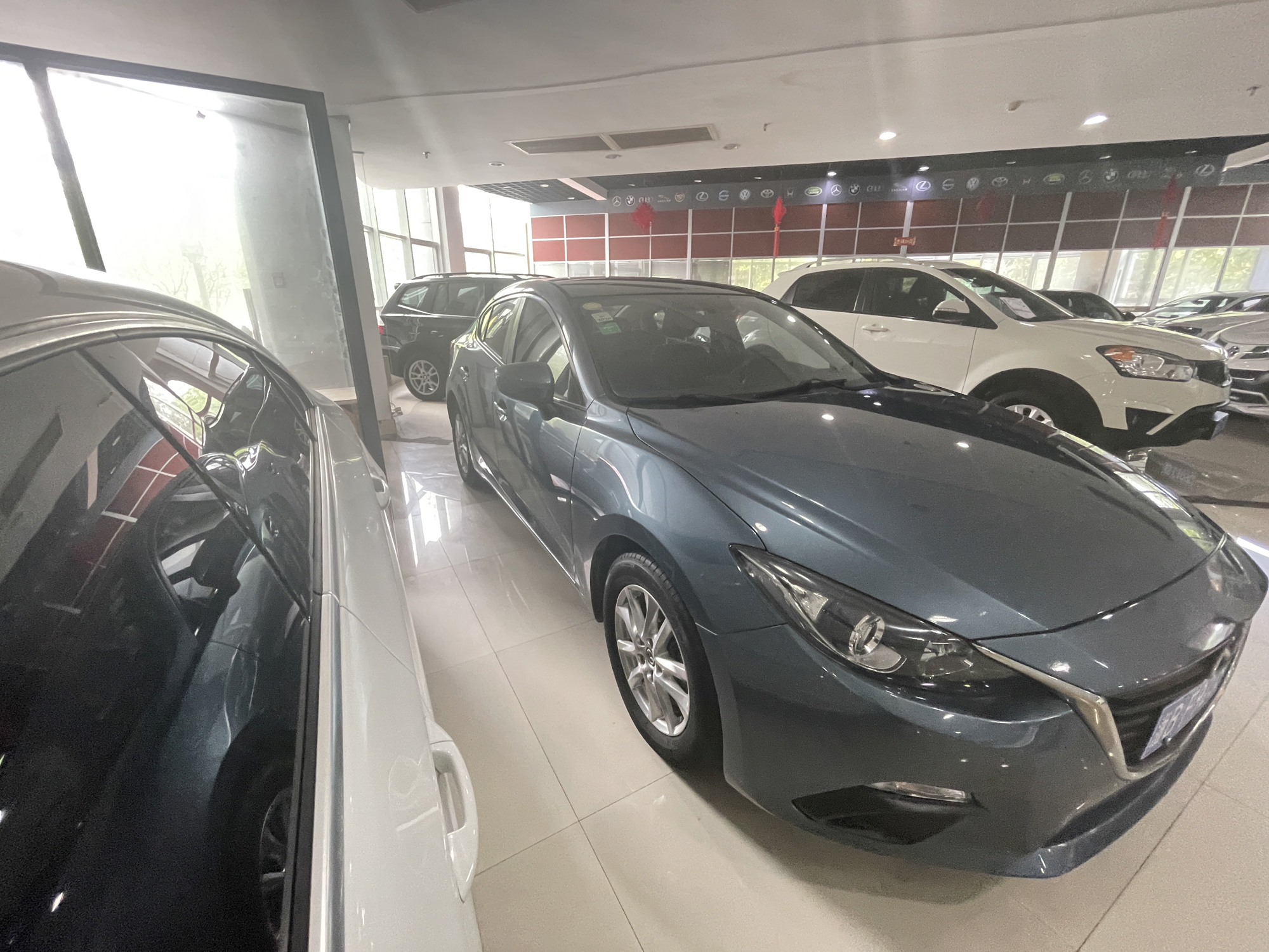 Used Mazda Mazda 3 Axela 2014 Sedan 1.5L Automatic Comfort Model
