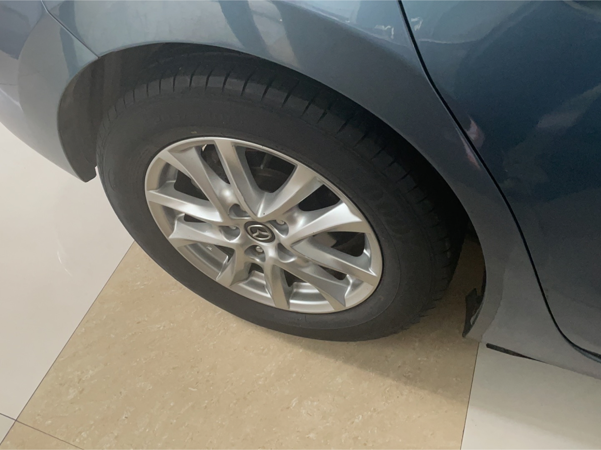 Used Mazda Mazda 3 Axela 2014 Sedan 1.5L Automatic Comfort Model
