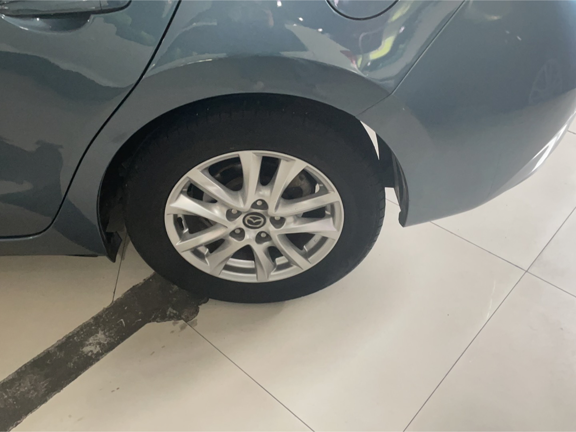 Used Mazda Mazda 3 Axela 2014 Sedan 1.5L Automatic Comfort Model
