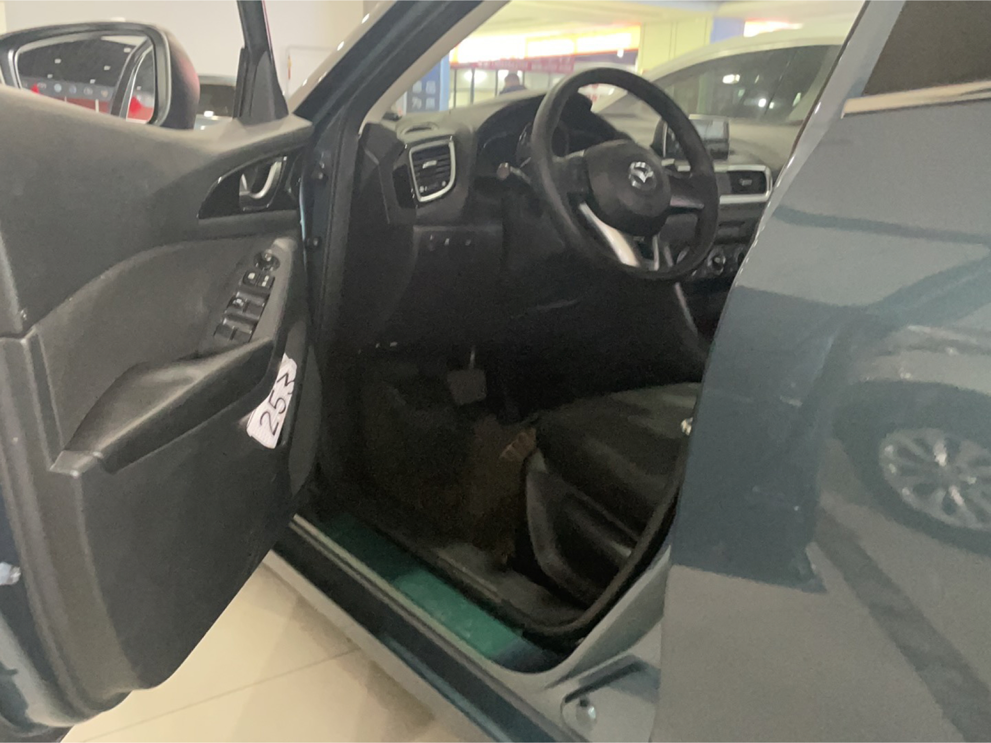 Used Mazda Mazda 3 Axela 2014 Sedan 1.5L Automatic Comfort Model
