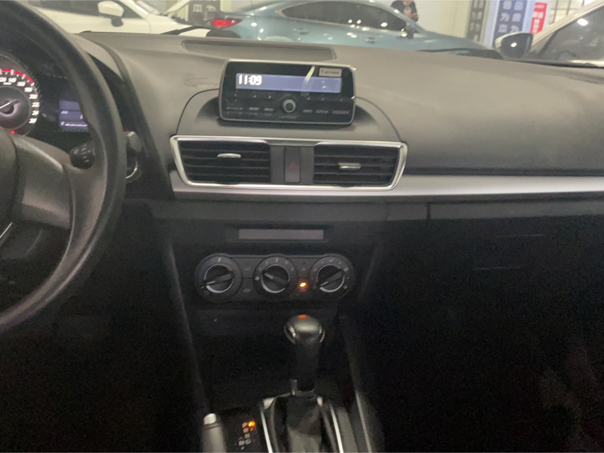 Used Mazda Mazda 3 Axela 2014 Sedan 1.5L Automatic Comfort Model
