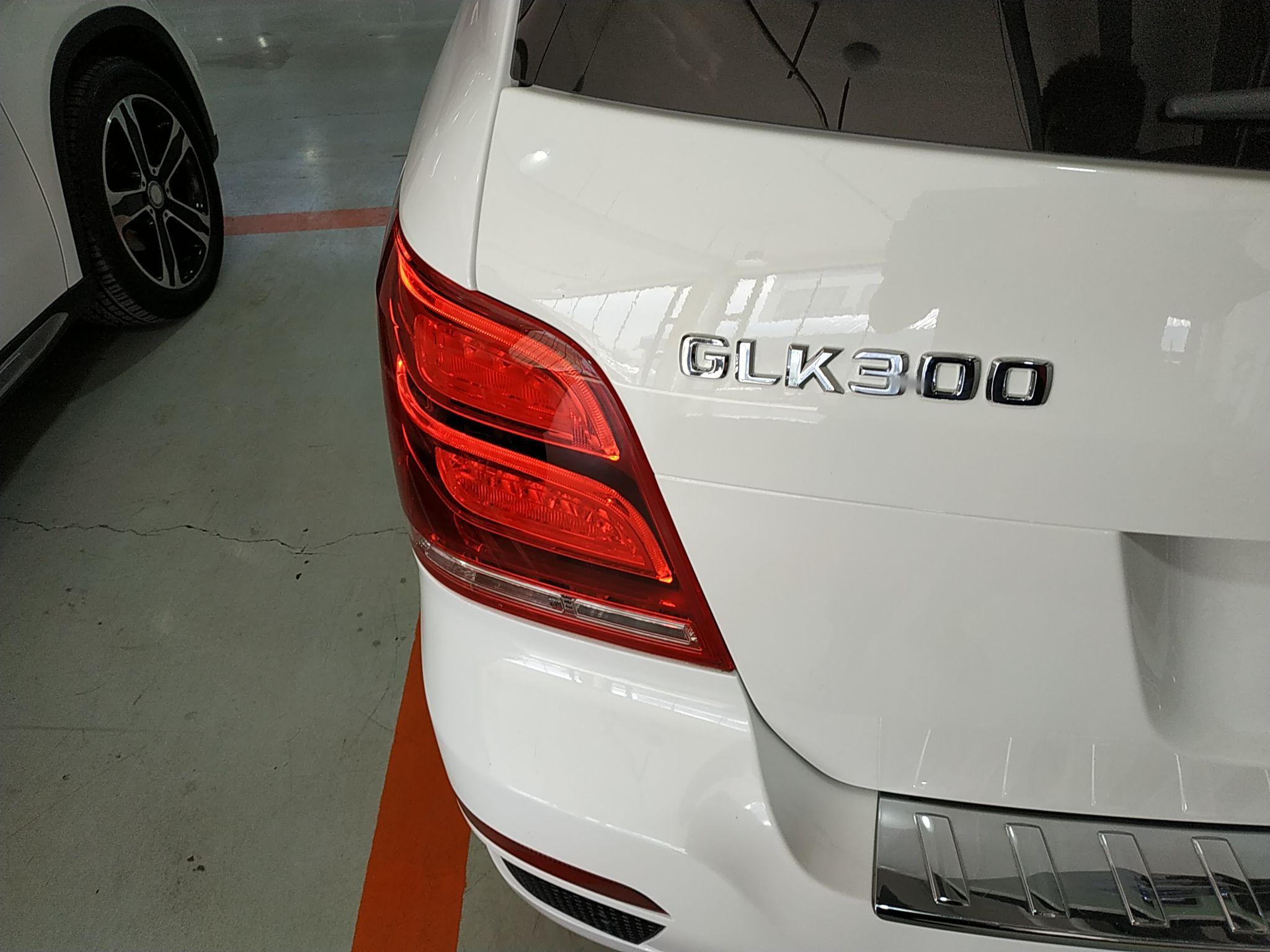 Used Mercedes-Benz GLK-Class 2015 GLK 260 4MATIC Fashion Edition Ultimate Version
