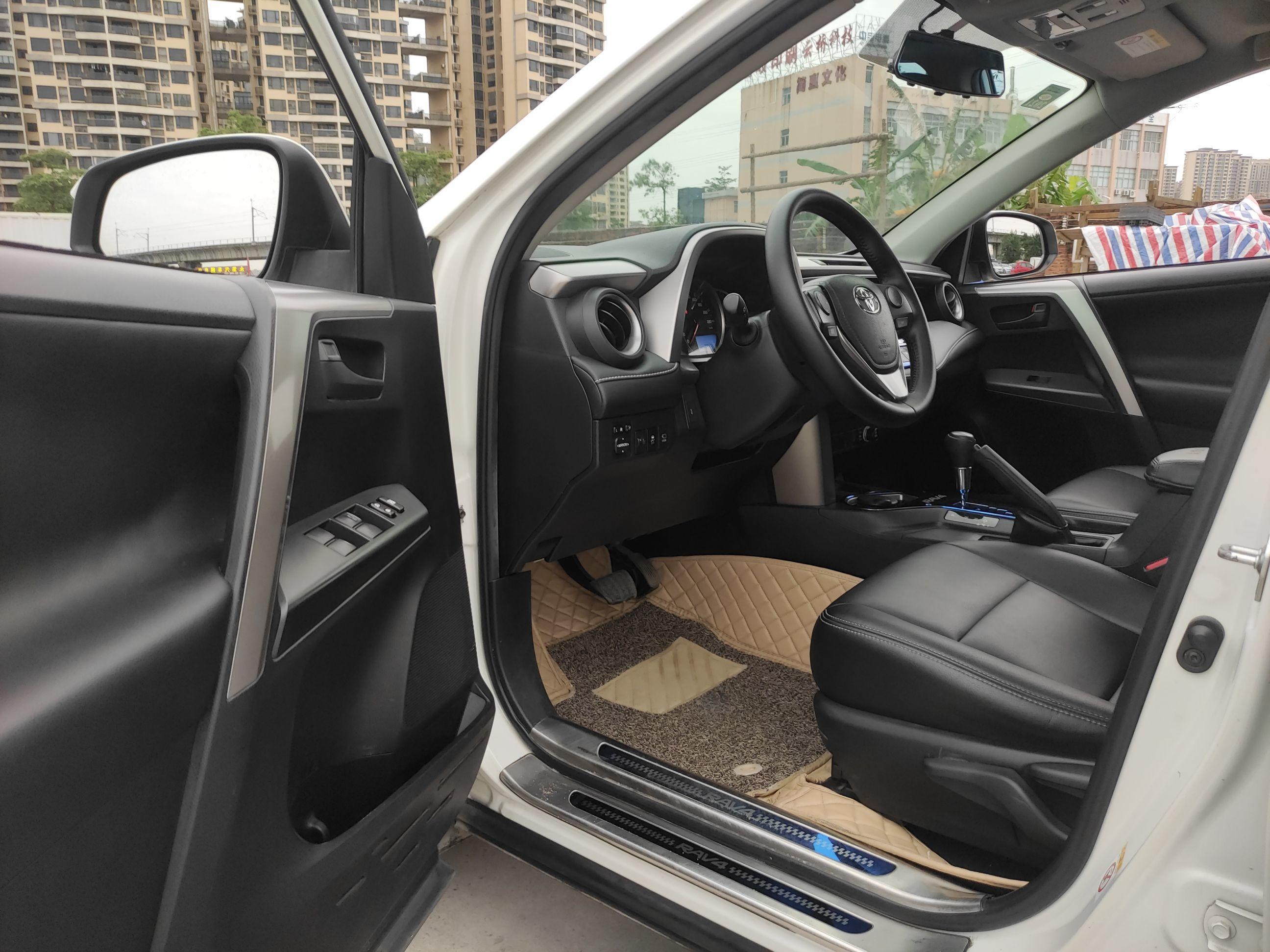 Used Toyota RAV4 2016 2.0L CVT Two-Wheel Drive Fashion Edition China V Standard
