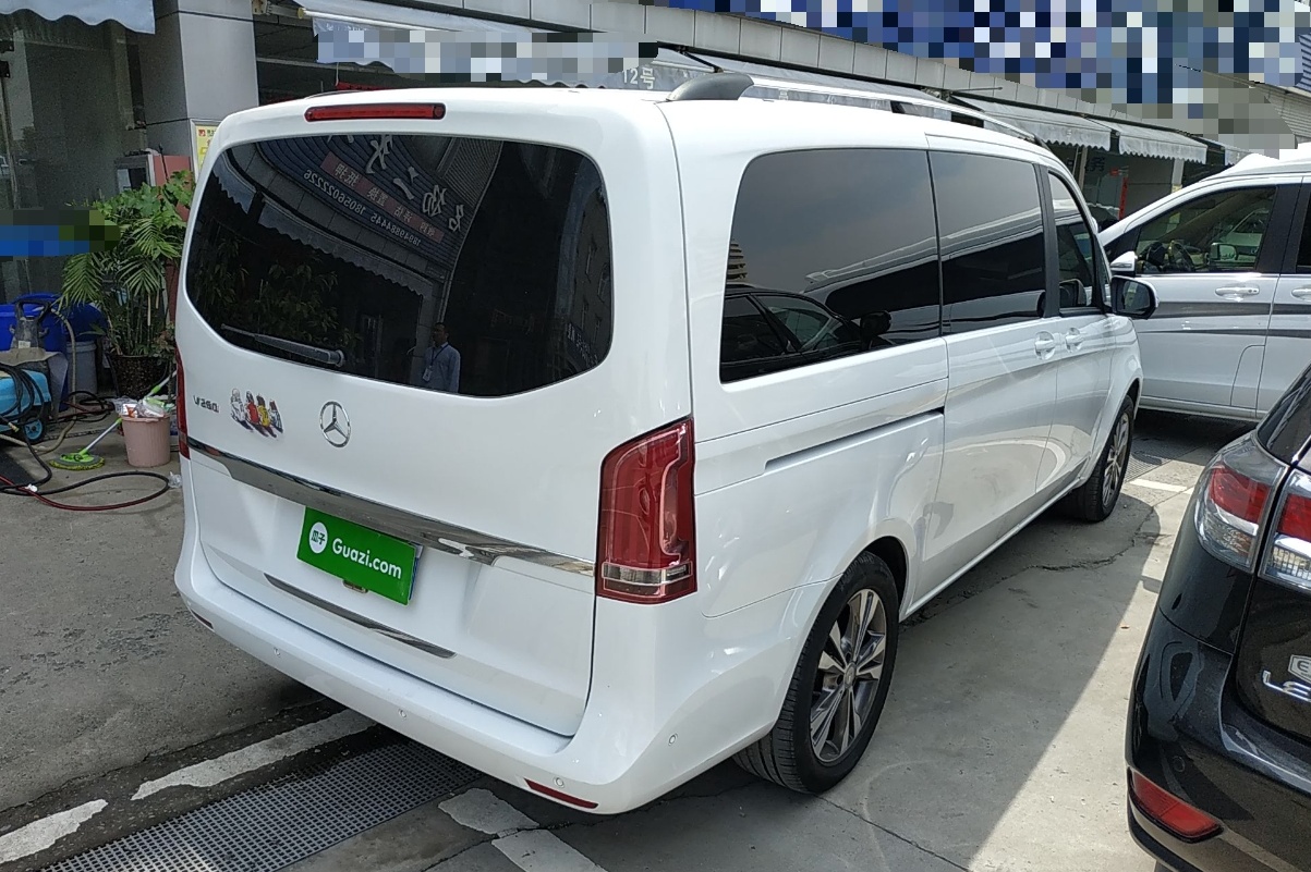 Used Mercedes-Benz V-Class 2017 V 260 Avantgarde Edition
