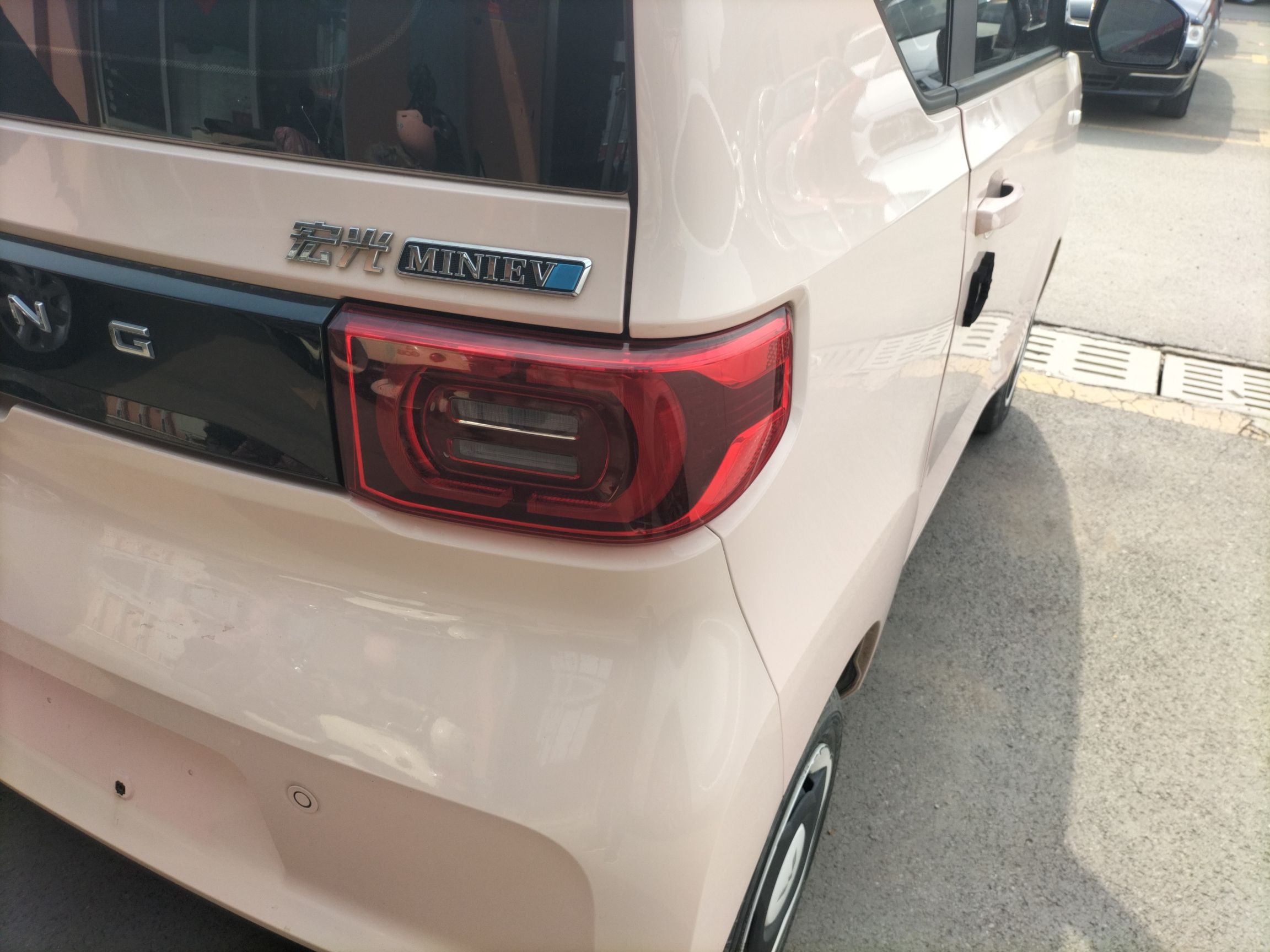 Used Wuling Hongguang MINIEV 2021 Macaron Premium Model – Lithium-NMC
