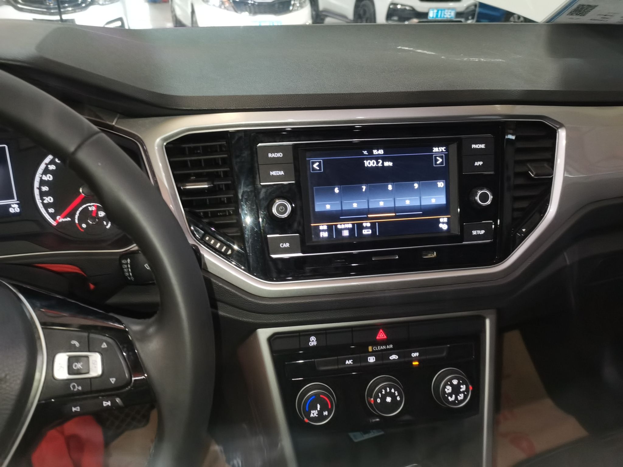 Used Volkswagen T-ROC 2019 230TSI DSG Two-Wheel-Drive Advanced Version China VI Standard
