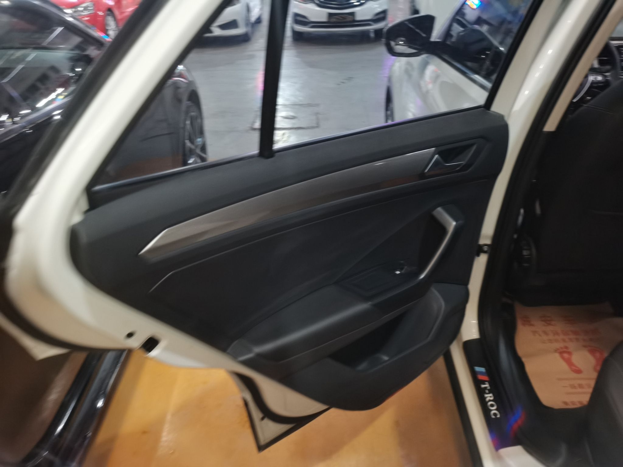 Used Volkswagen T-ROC 2019 230TSI DSG Two-Wheel-Drive Advanced Version China VI Standard
