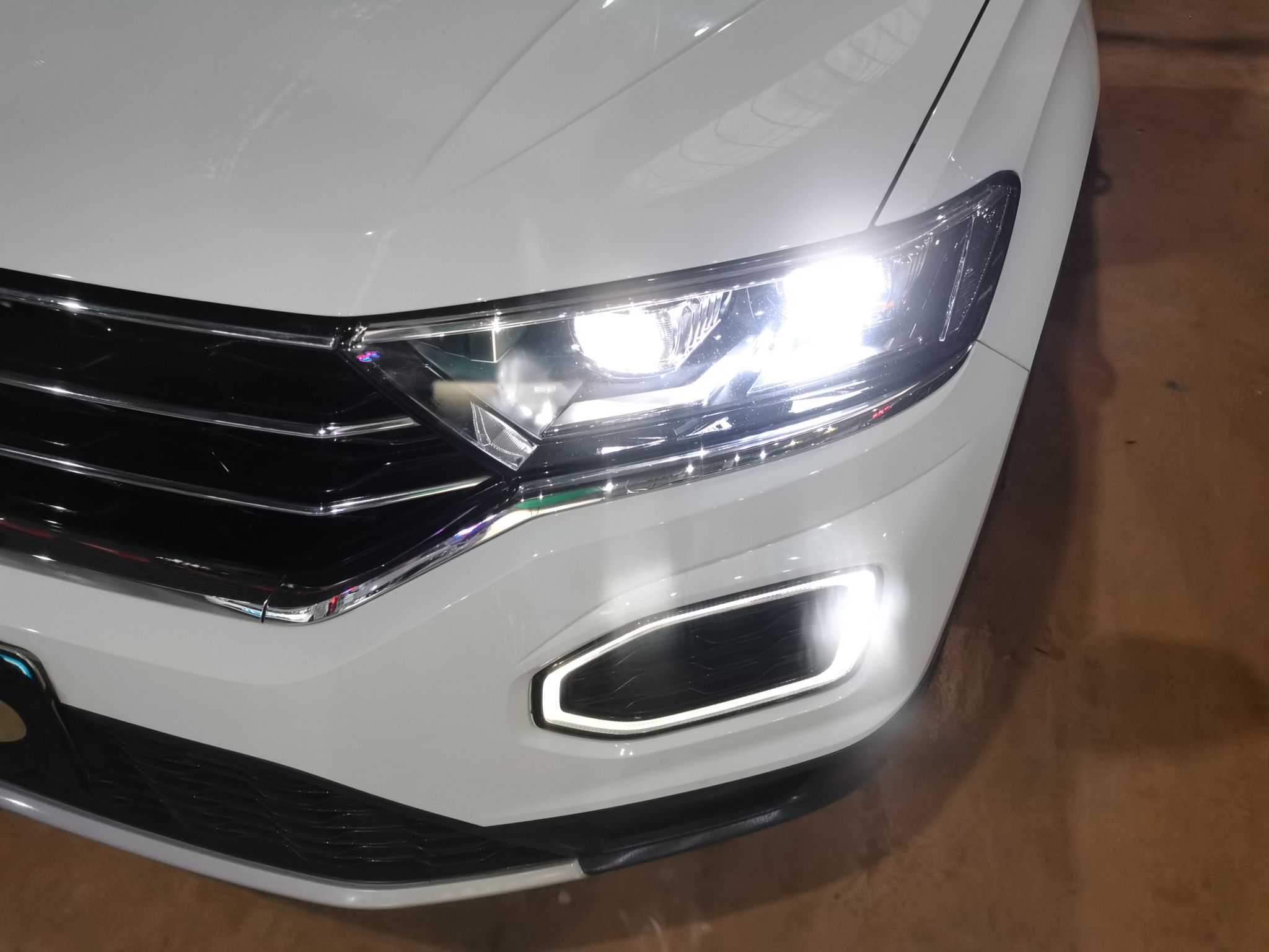 Used Volkswagen T-ROC 2019 230TSI DSG Two-Wheel-Drive Advanced Version China VI Standard
