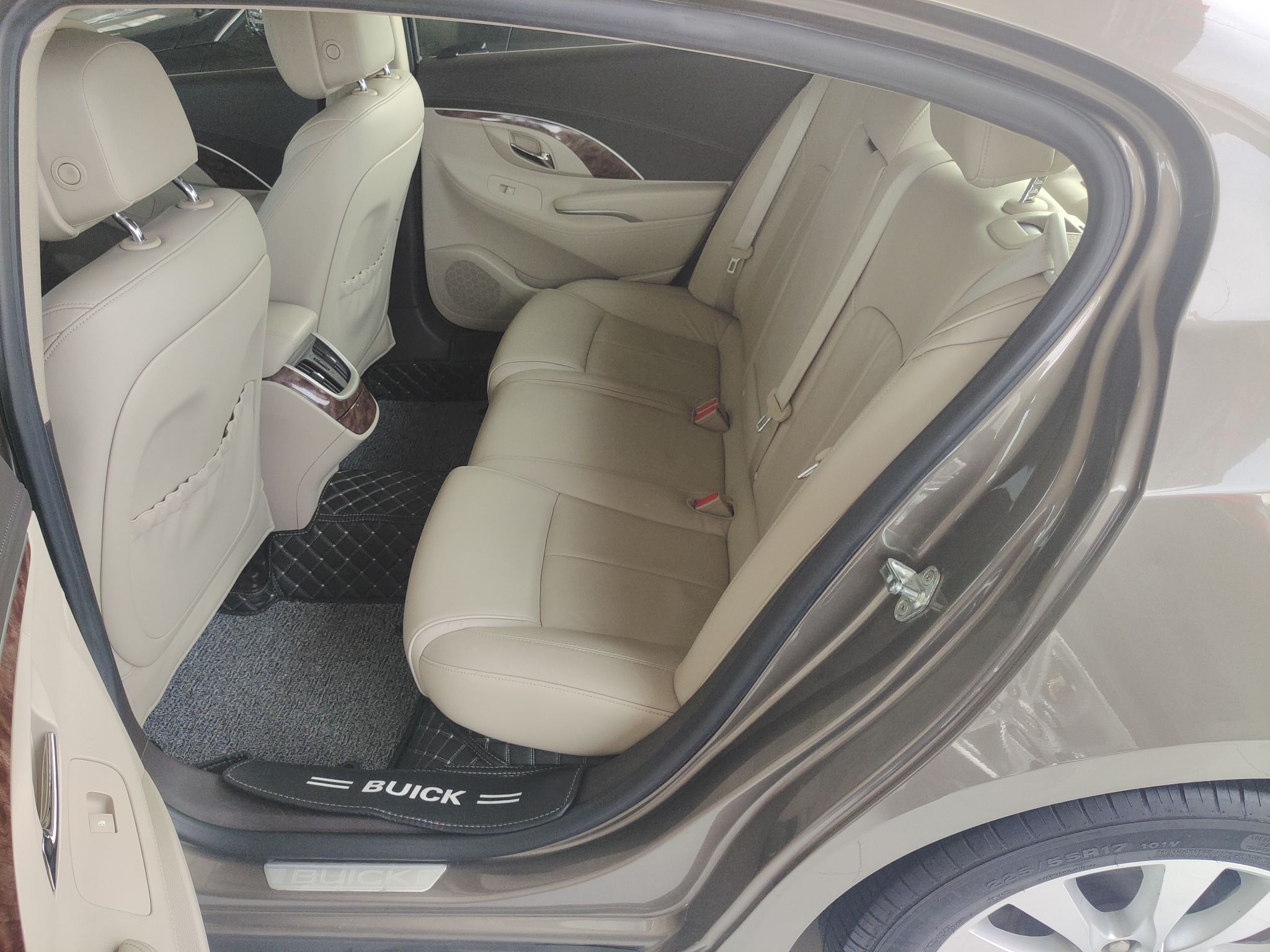 Used Buick LaCrosse 2013 2.4L SIDI Leading Comfort Version
