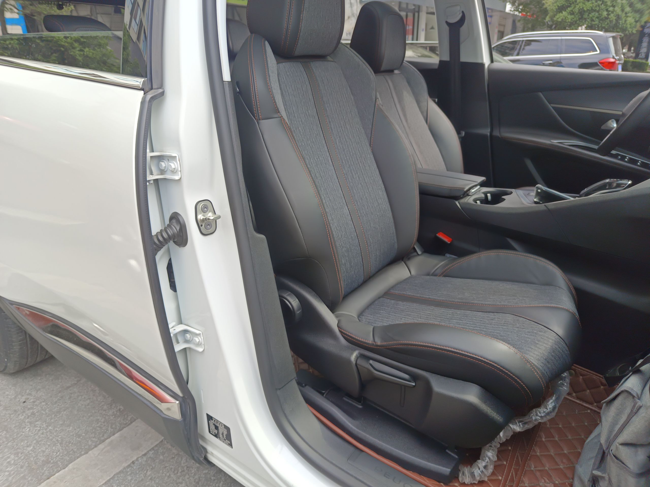 Used Peugeot 5008 2017 350THP 7-Seater Elite Edition
