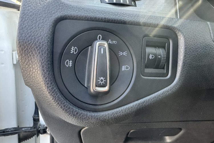 Used Volkswagen Golf 2016 230TSI Automatic Luxury Version
