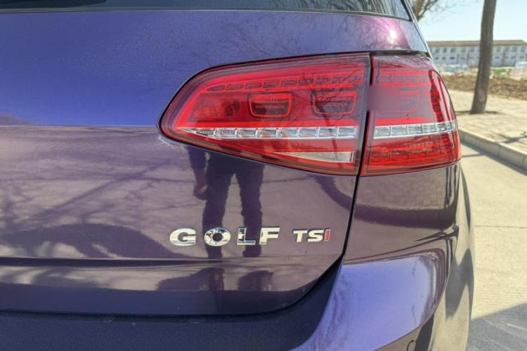 Used Volkswagen Golf 2016 230TSI Automatic Luxury Version
