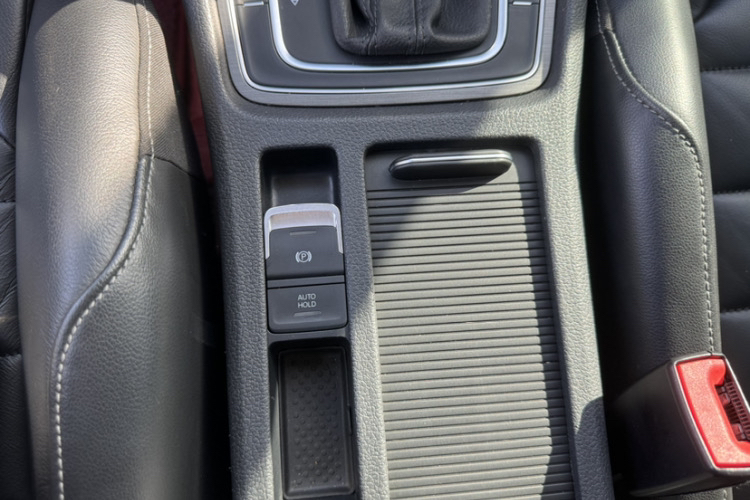 Used Volkswagen Golf 2016 230TSI Automatic Luxury Version
