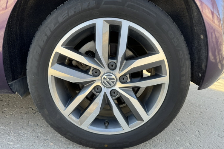 Used Volkswagen Golf 2016 230TSI Automatic Luxury Version
