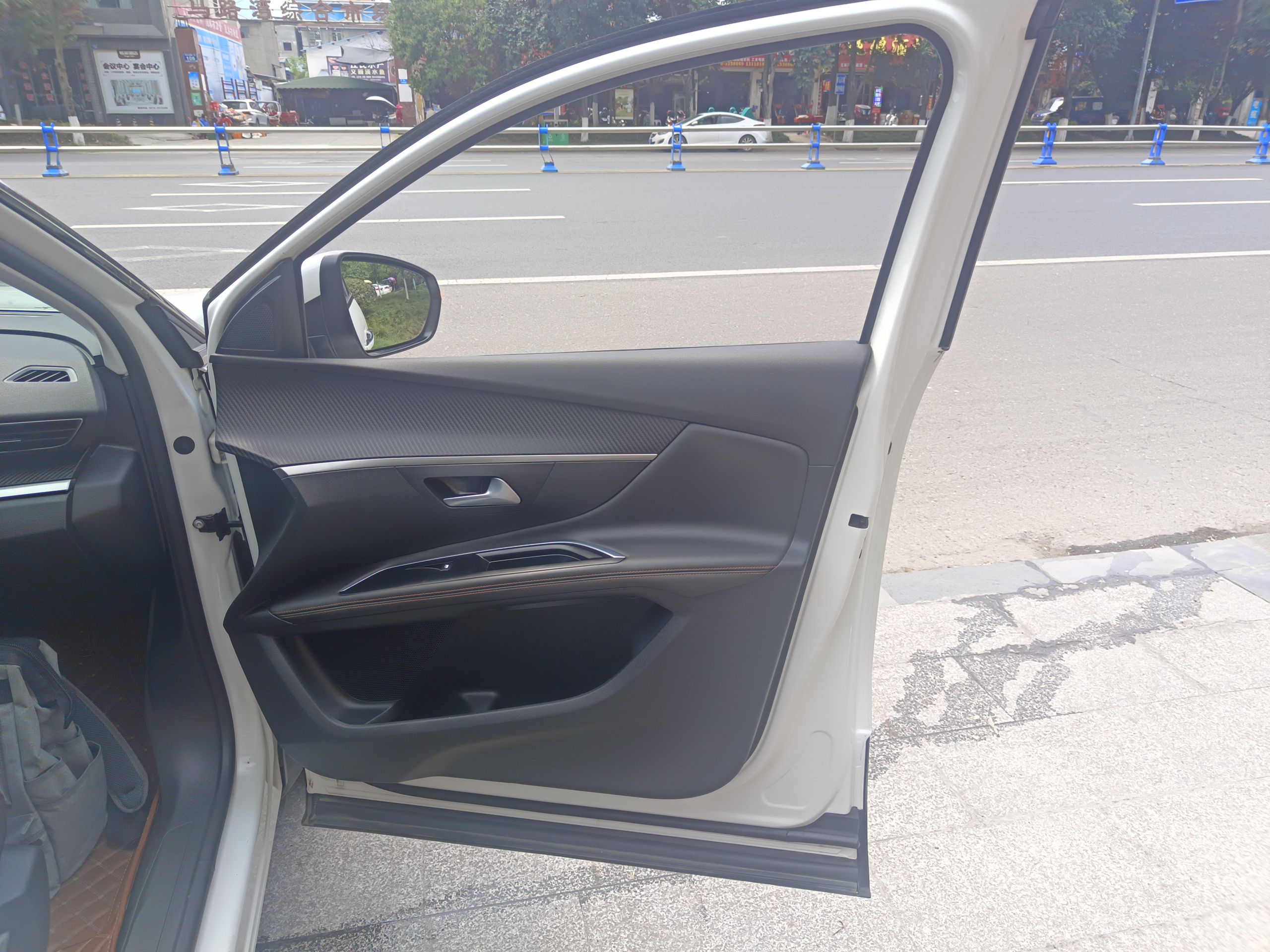 Used Peugeot 5008 2017 350THP 7-Seater Elite Edition
