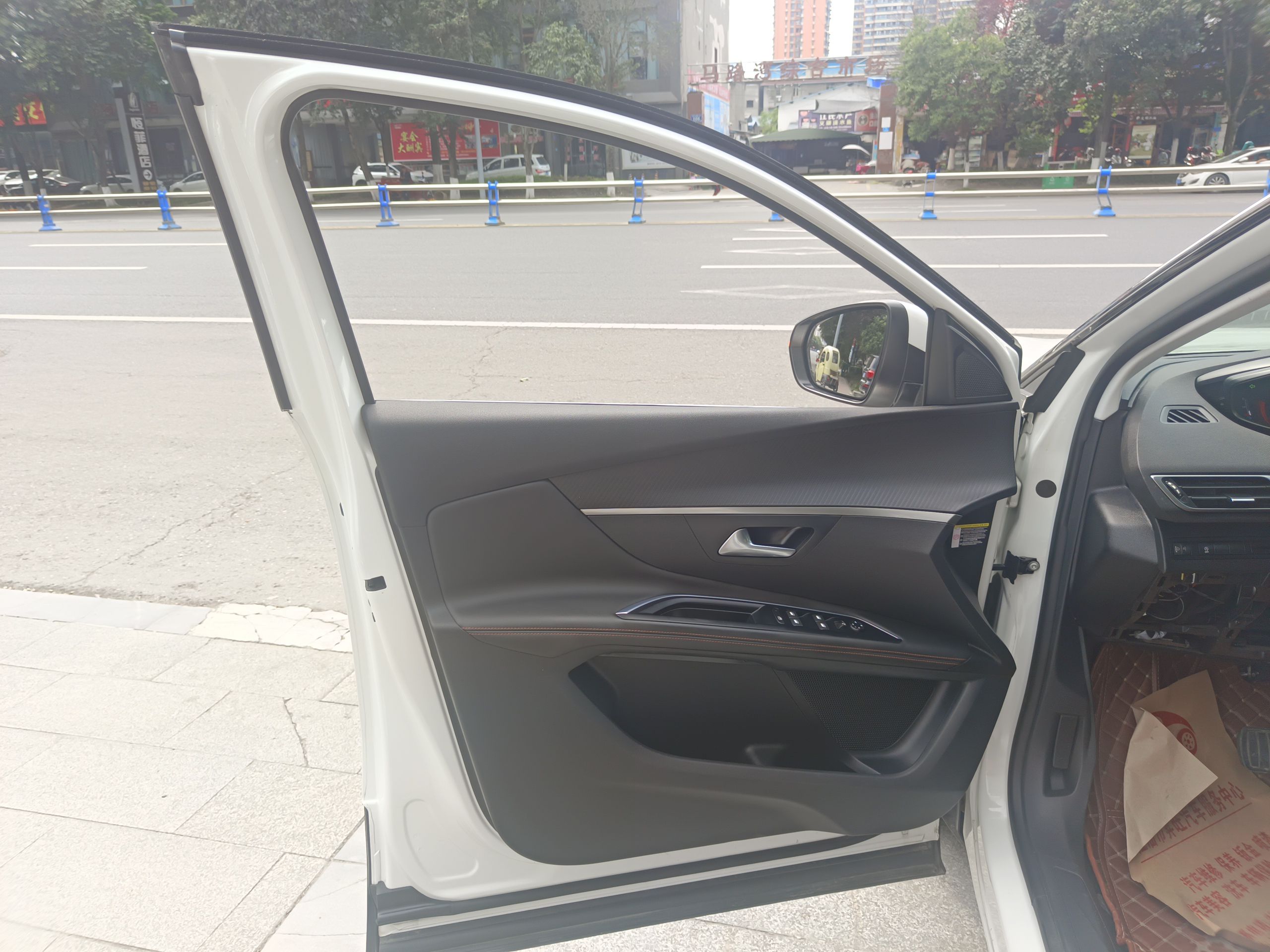 Used Peugeot 5008 2017 350THP 7-Seater Elite Edition
