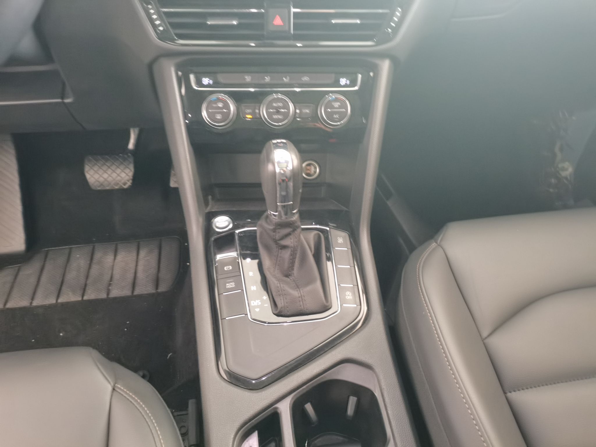 Used Volkswagen Tharu 2020 280TSI Two-Wheel Drive Comfort Edition China VI Standard
