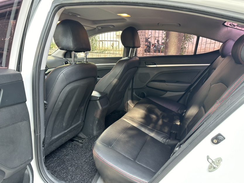 Used Hyundai Elantra 2016 1.6L Automatic ZhiXuan – Elite Version
