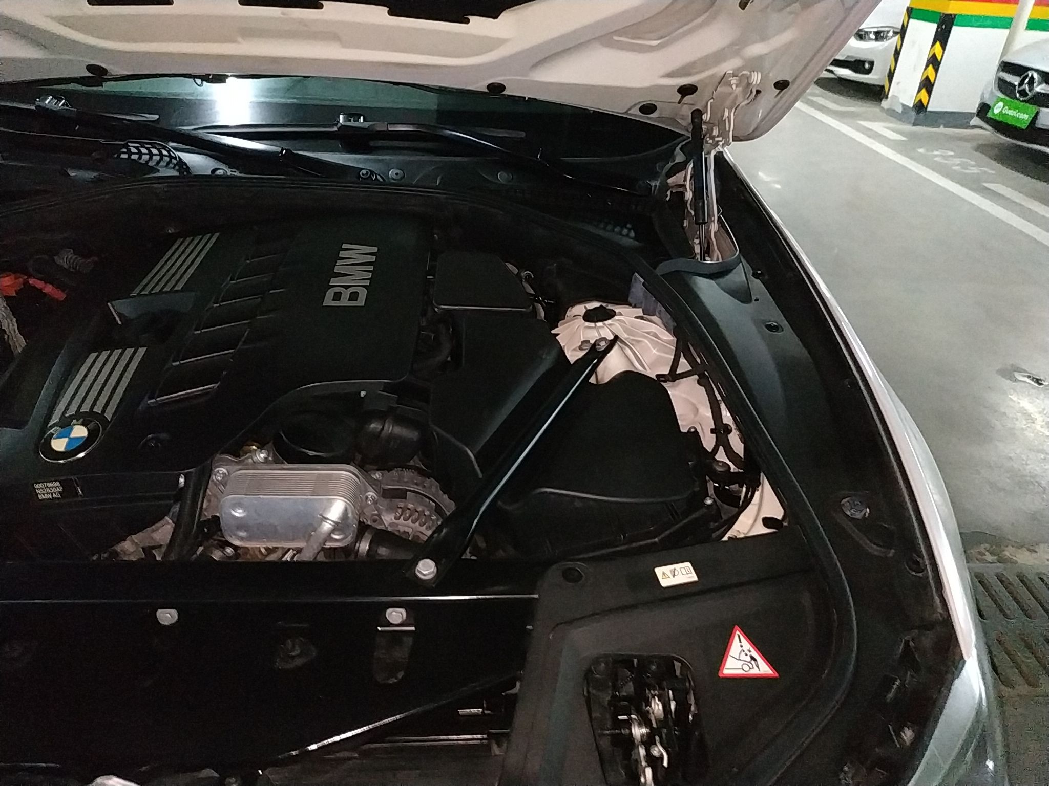 Used BMW 5 Series 2014 530Li Leading Model
