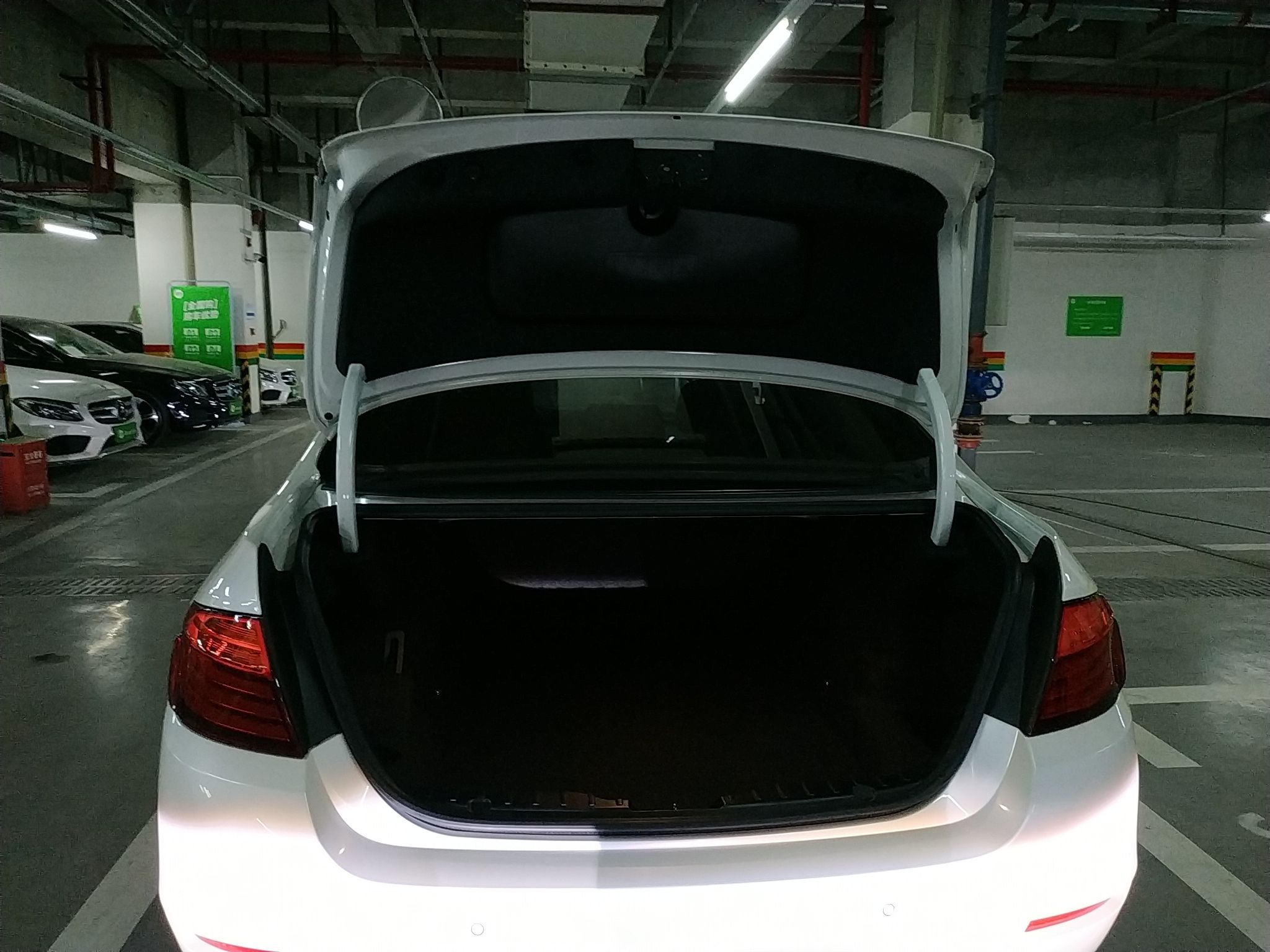 Used BMW 5 Series 2014 530Li Leading Model
