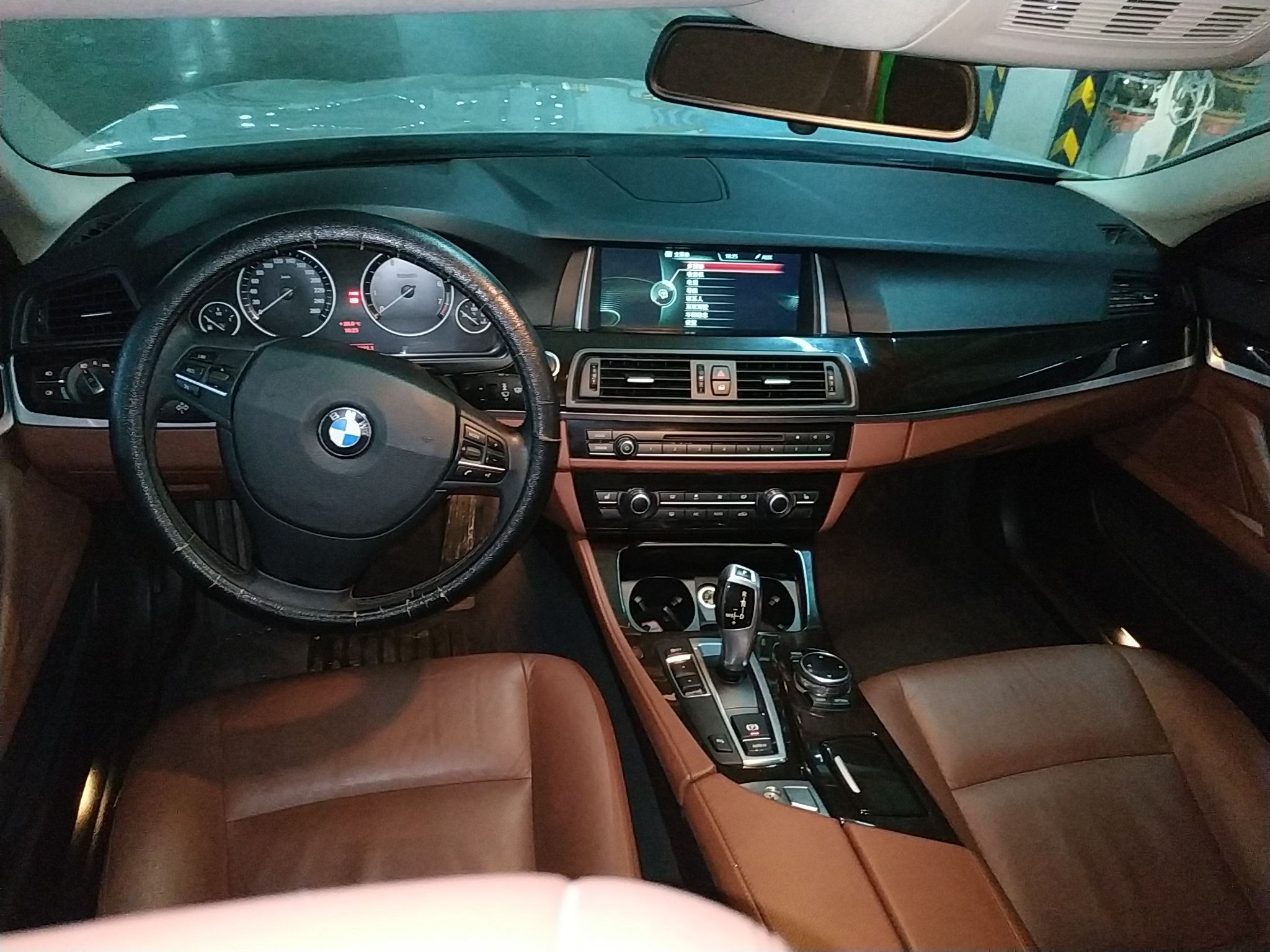 Used BMW 5 Series 2014 530Li Leading Model
