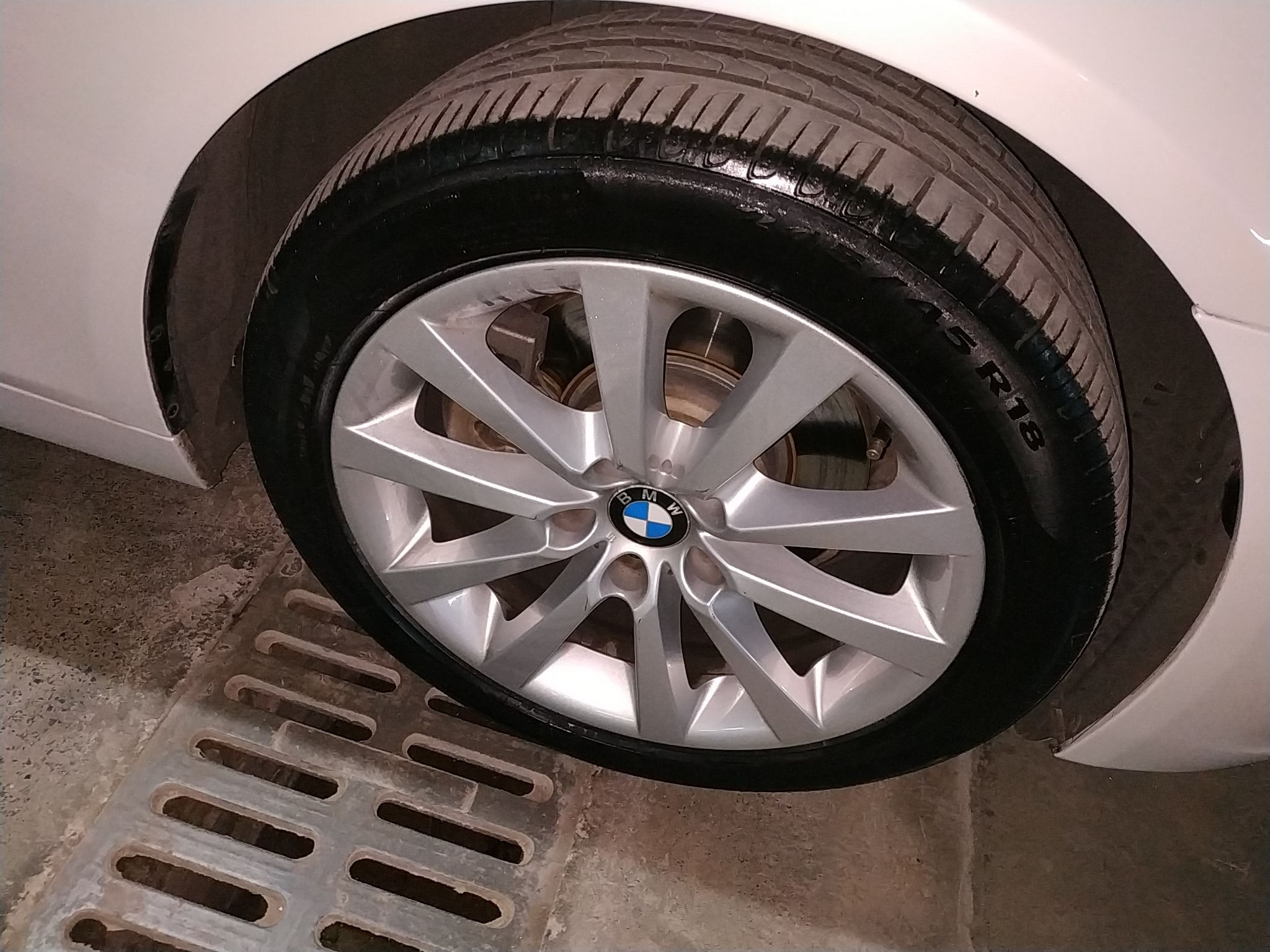 Used BMW 5 Series 2014 530Li Leading Model
