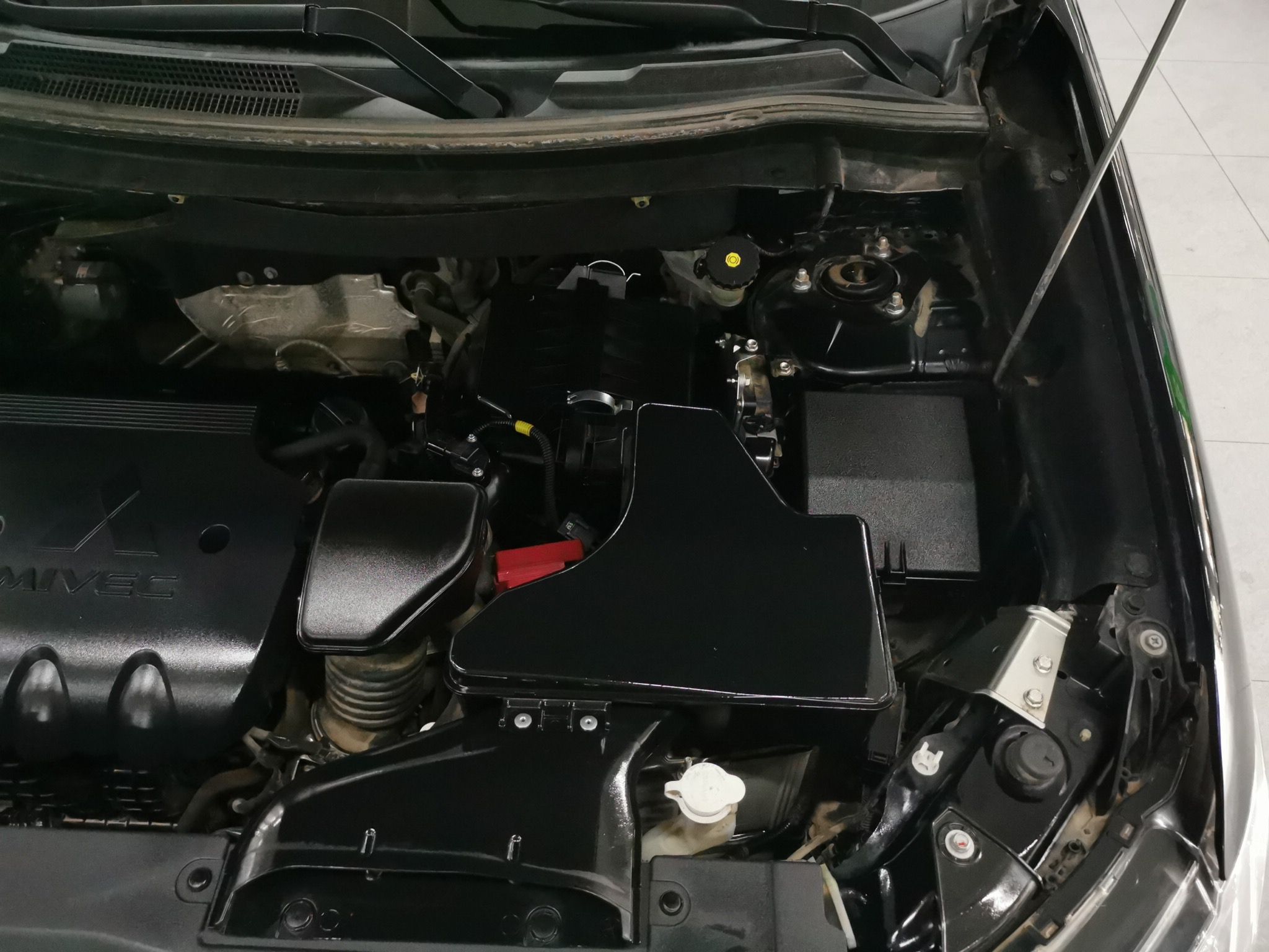 Used Mitsubishi Outlander 2018 2.4L 4x4 Luxury Edition 7-Seater
