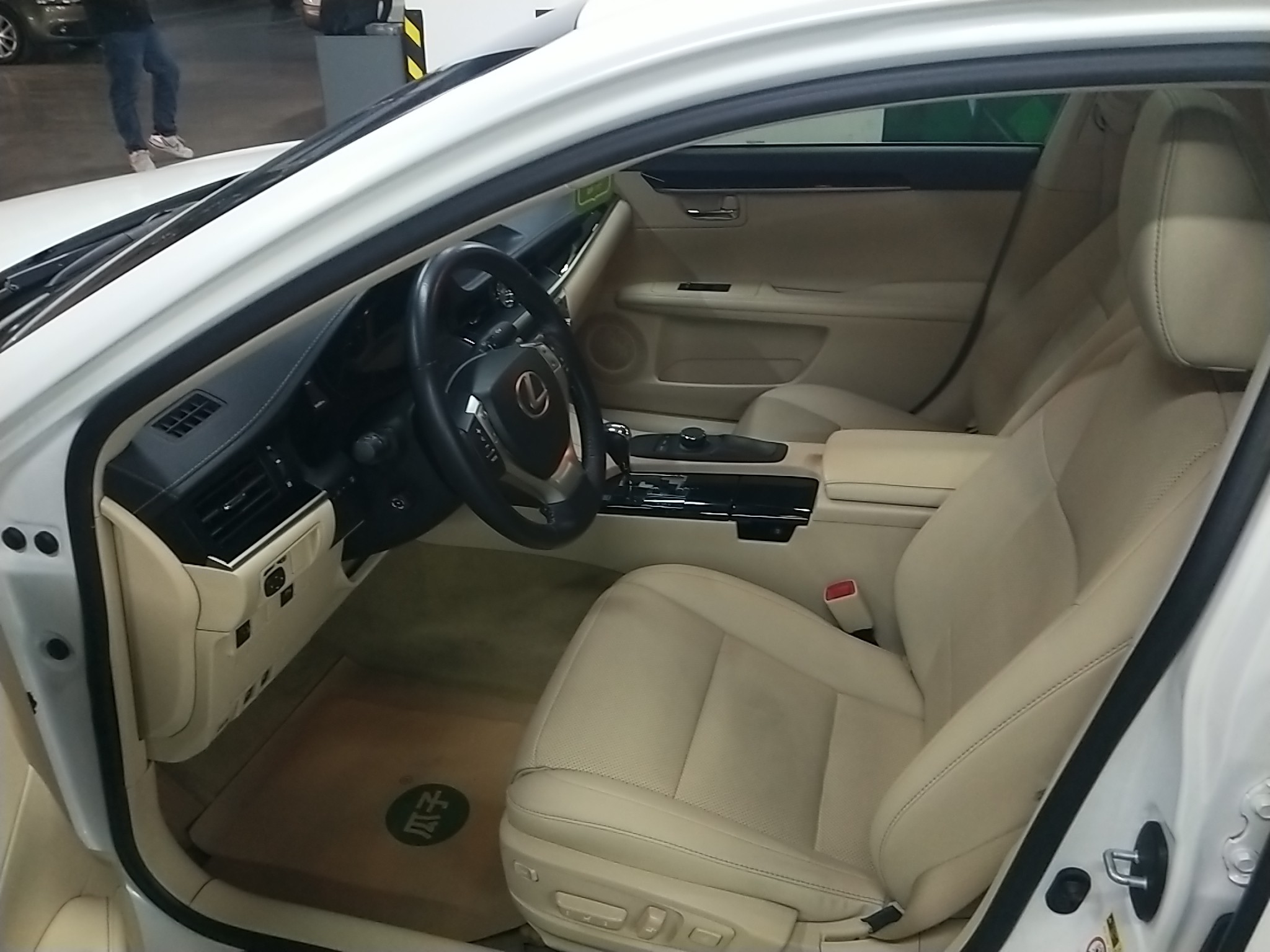 Used Lexus ES 2014 250 Elite Edition
