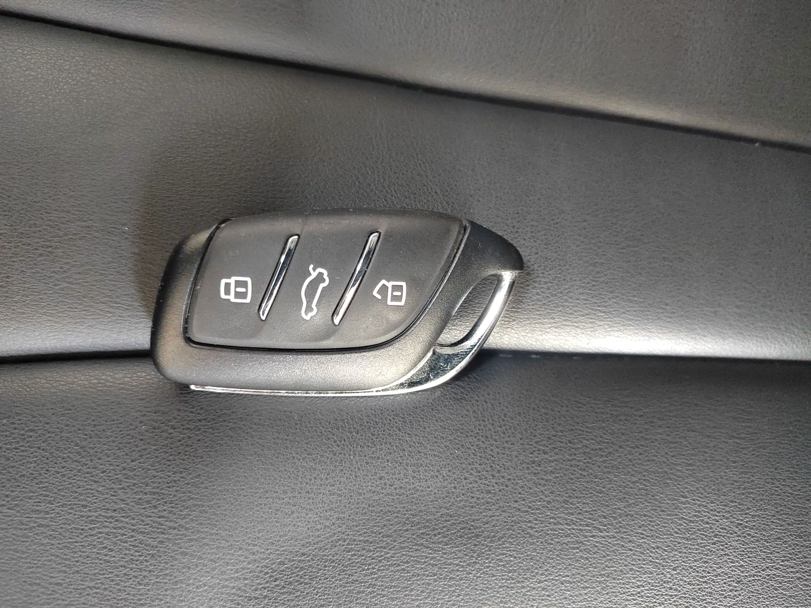 Used Roewe RX5 MAX 2019 400TGI Automatic 4G Connect Luxury Edition
