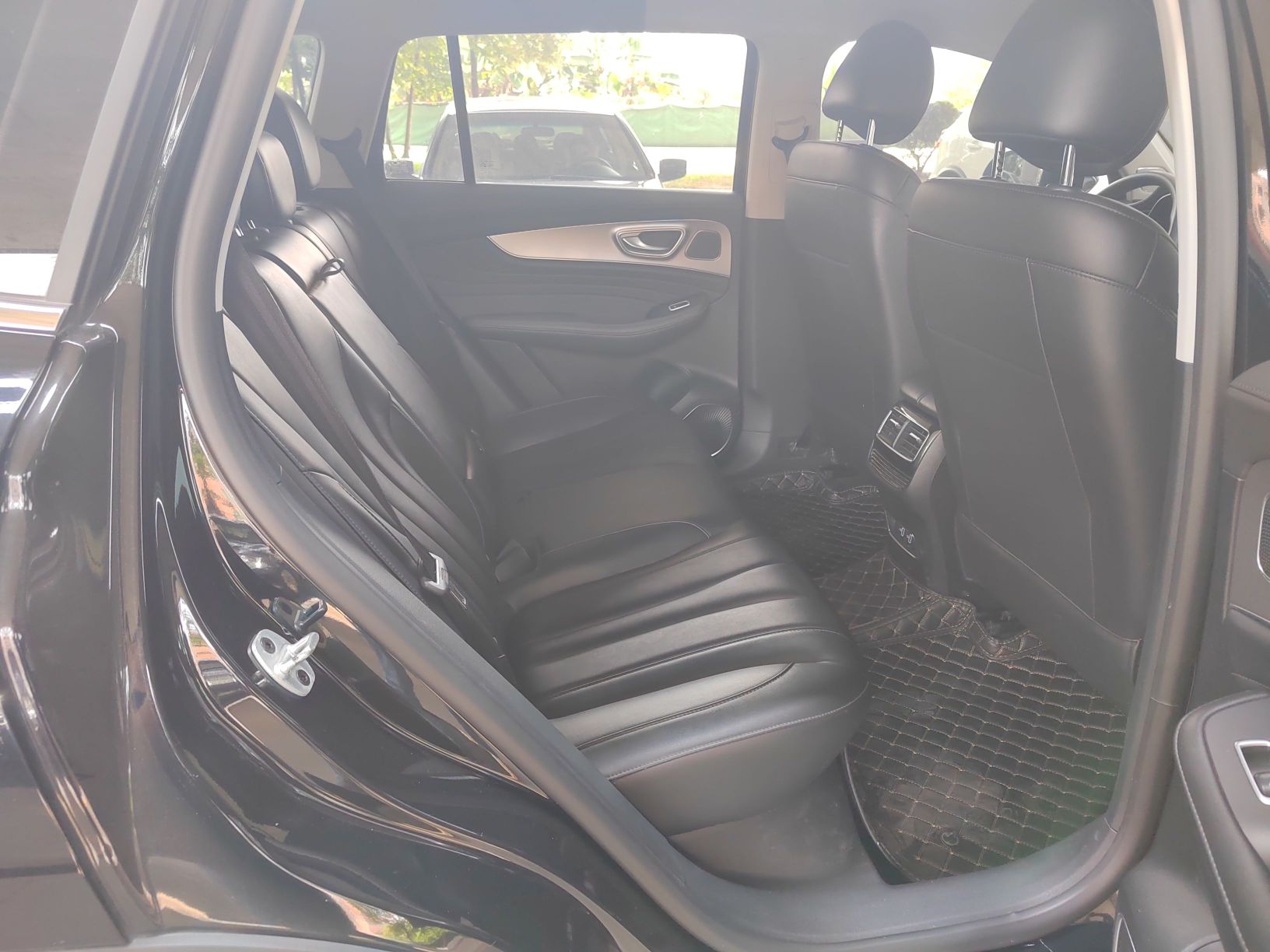 Used Roewe RX5 MAX 2019 400TGI Automatic 4G Connect Luxury Edition
