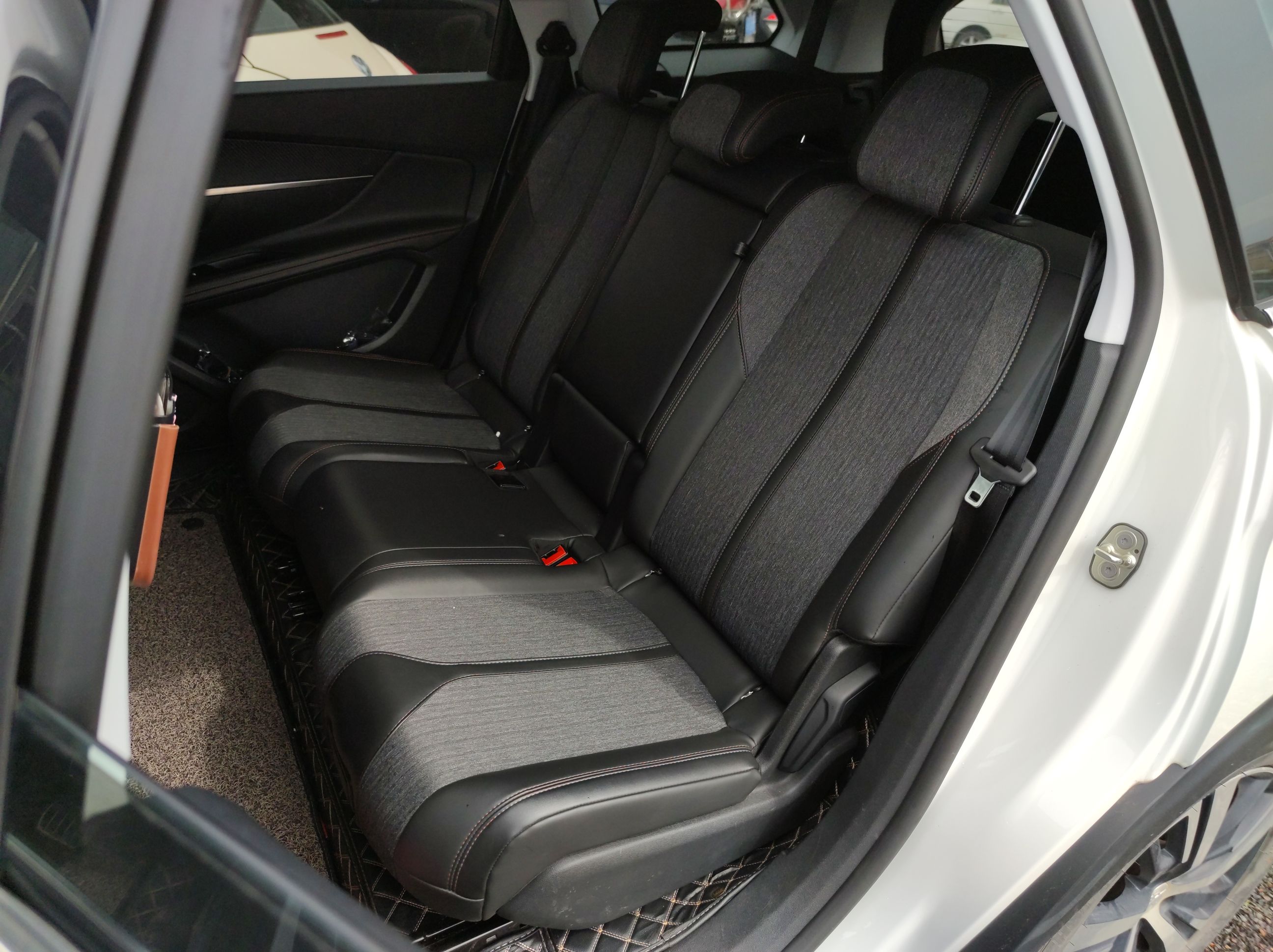 Used Peugeot 5008 2017 350THP 7-Seater Elite Edition
