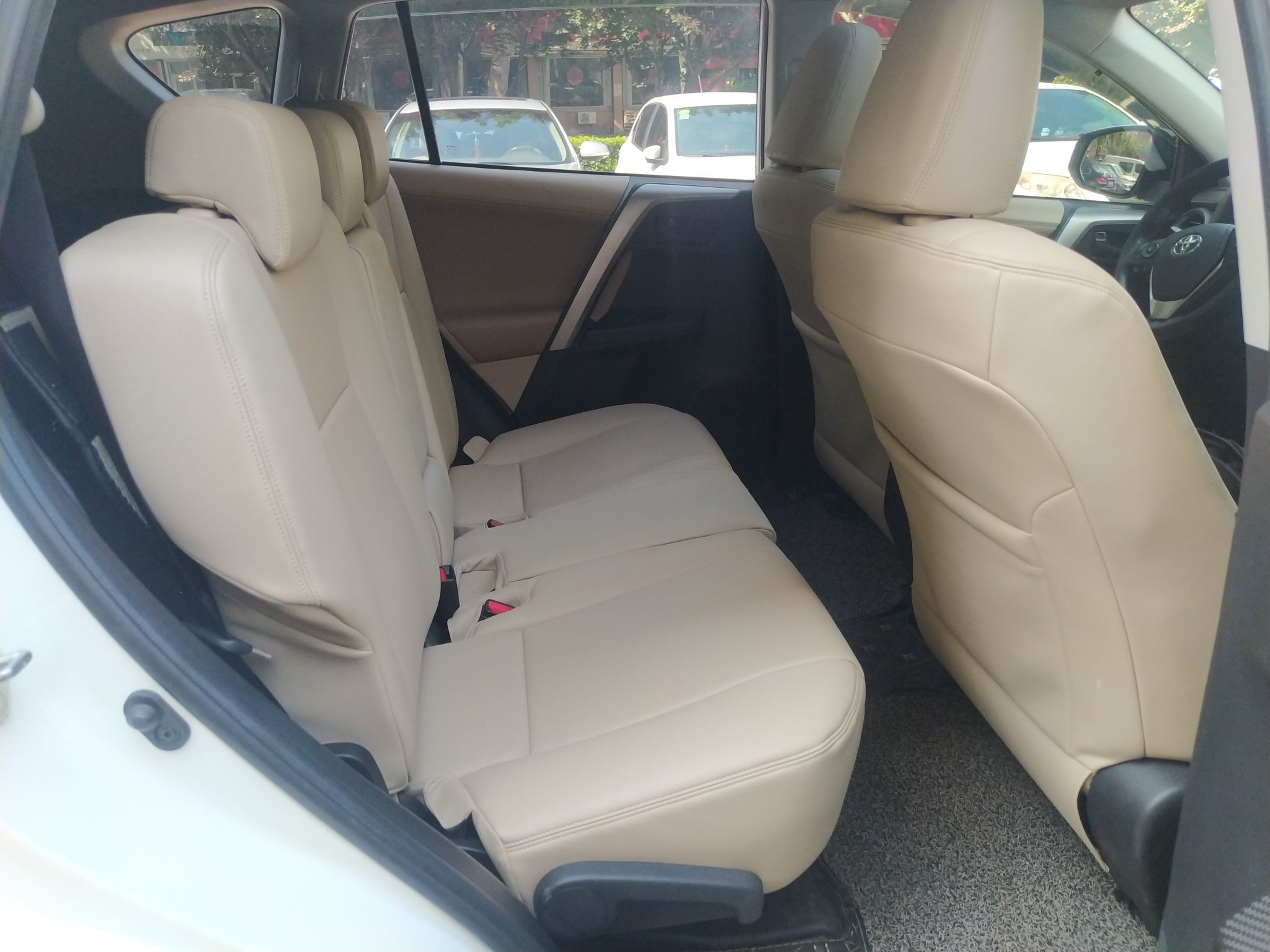 Used Toyota RAV4 2013 2.0L CVT Four-Wheel Drive Fashion Edition