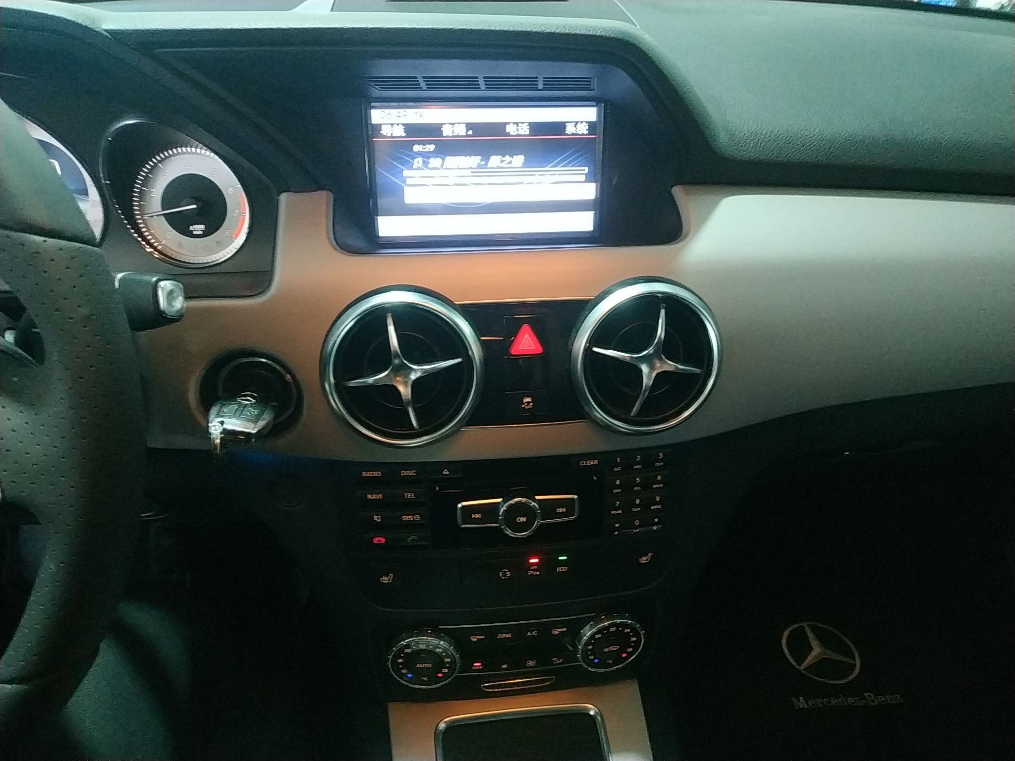 Used Mercedes-Benz GLK-Class 2015 GLK 260 4MATIC Fashion Edition Ultimate Version
