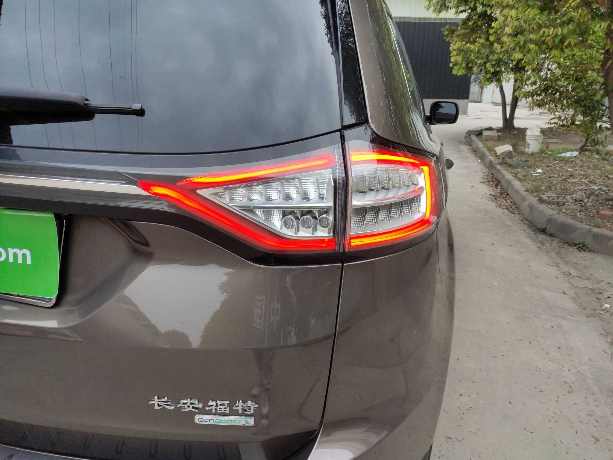 Used Ford Edge 2016 EcoBoost 245 Two-Wheel-Drive Titanium 5-Seater
