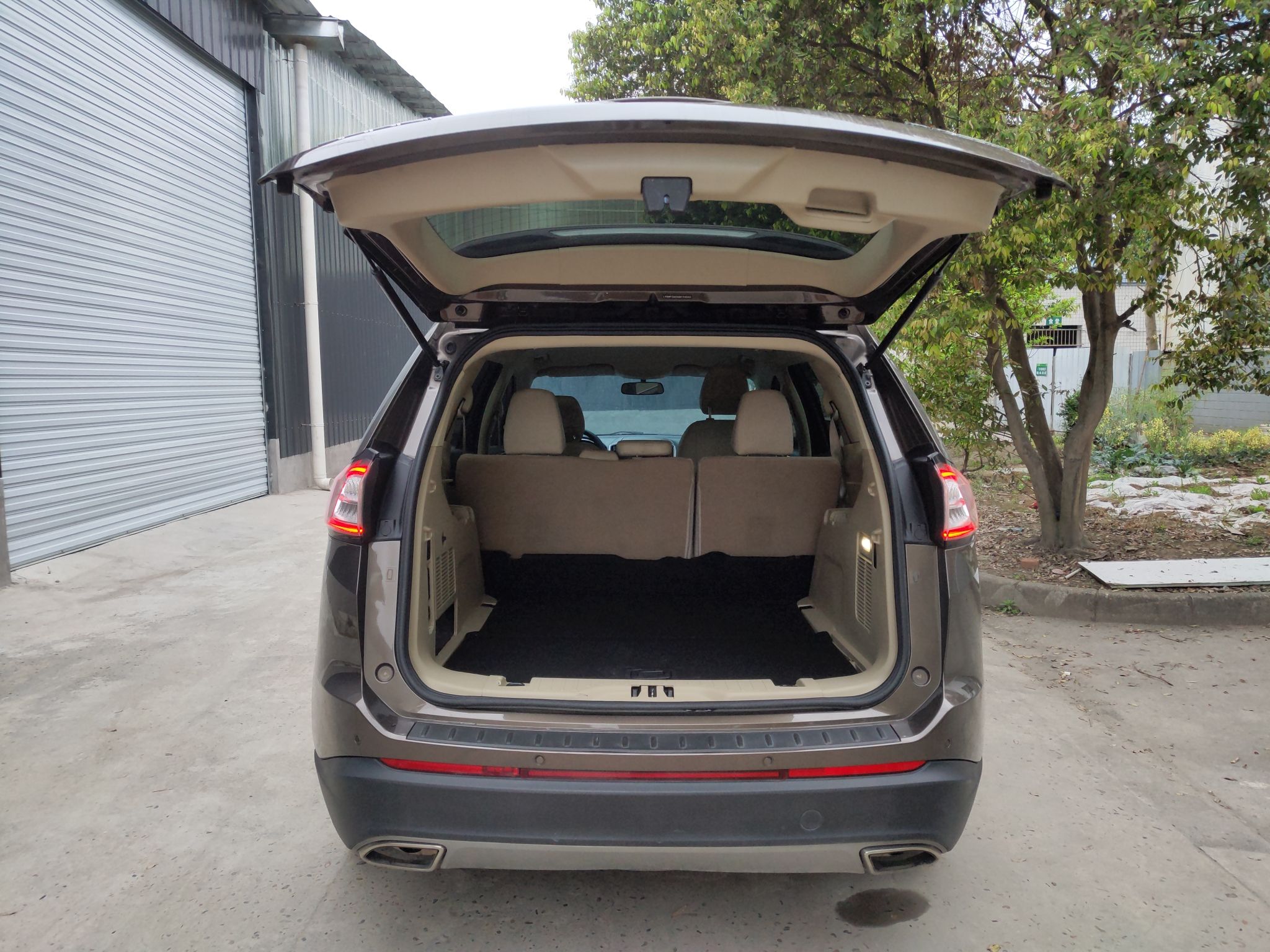 Used Ford Edge 2016 EcoBoost 245 Two-Wheel-Drive Titanium 5-Seater
