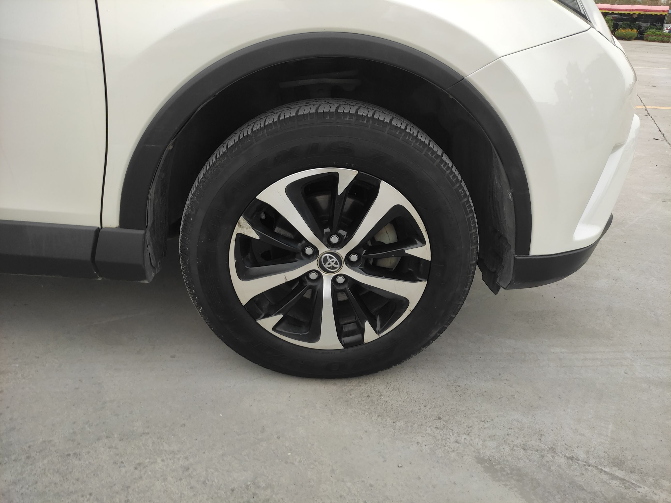 Used Toyota RAV4 2016 2.0L CVT Two-Wheel Drive Fashion Edition China V Standard
